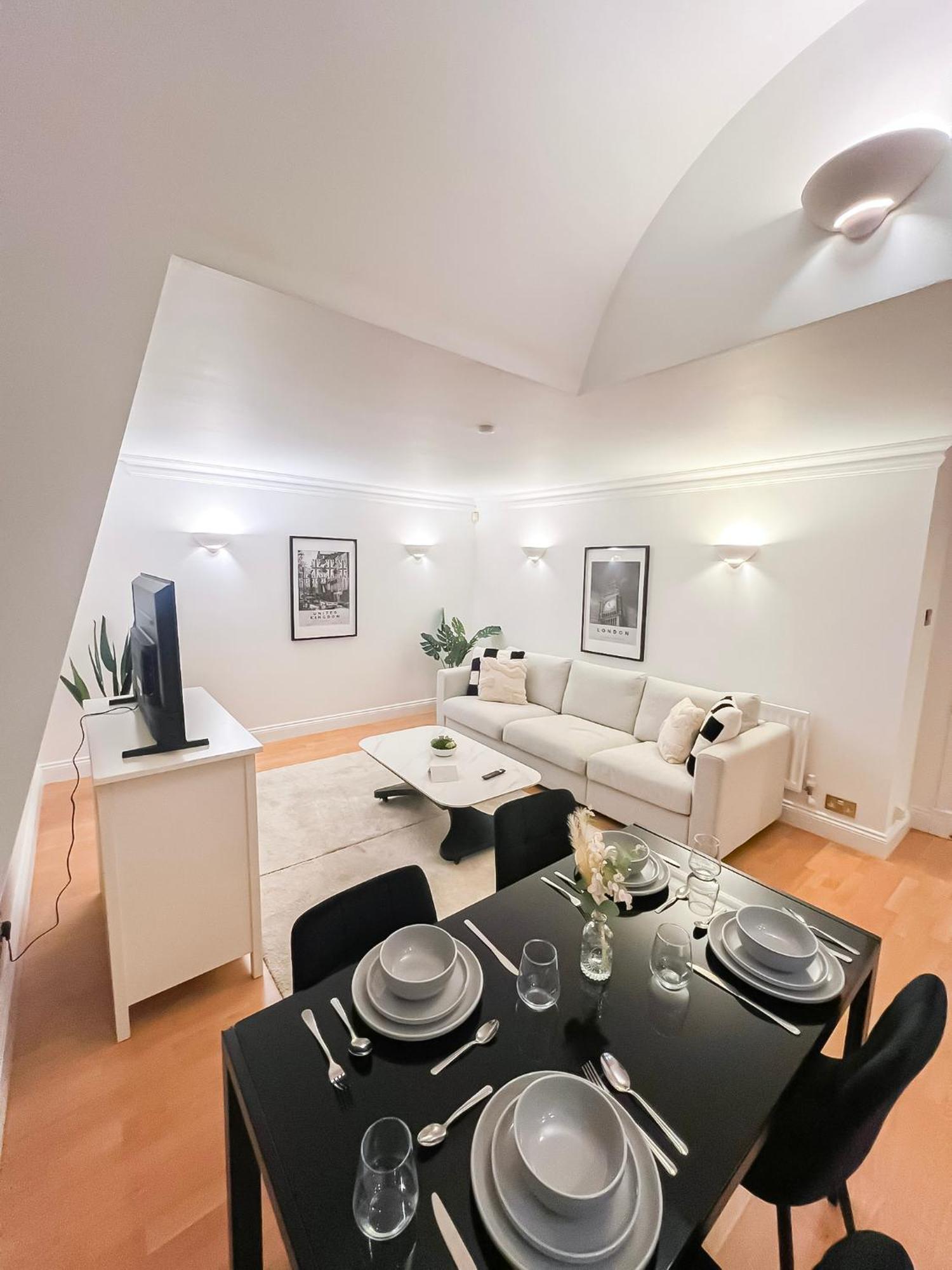 3 Bedroom Flat With Free Secured Parking In Borough Near The Shard, Bermondsey * Londen