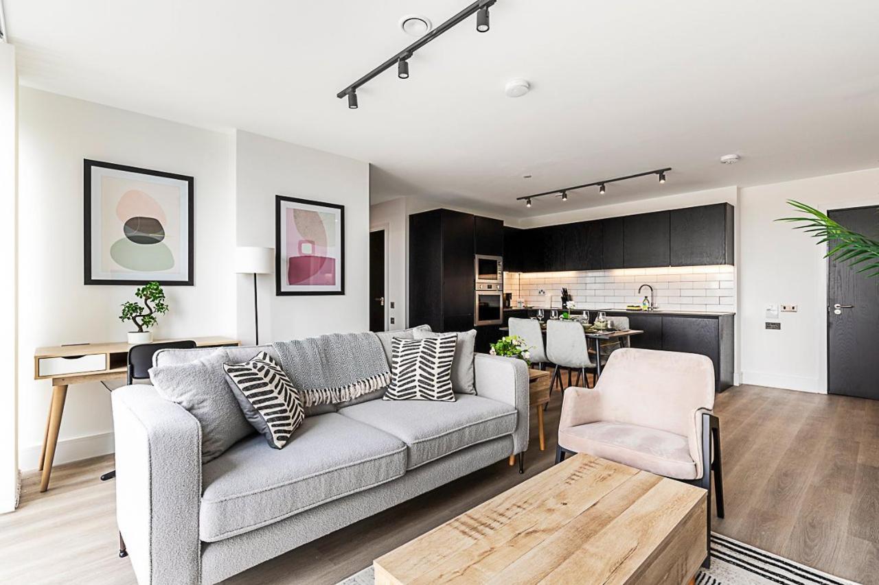Edmund Point Apartment *