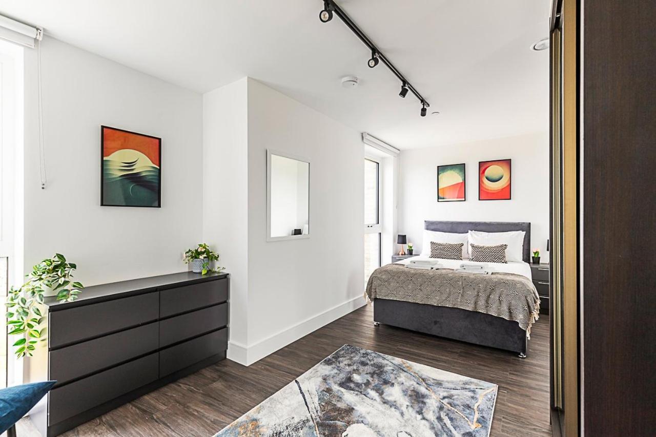 Apartment Edmund Point London
