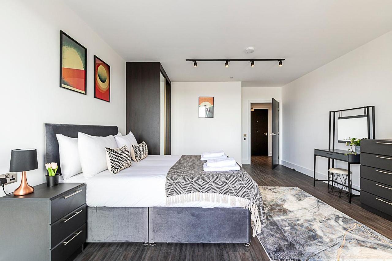 Edmund Point Apartment *