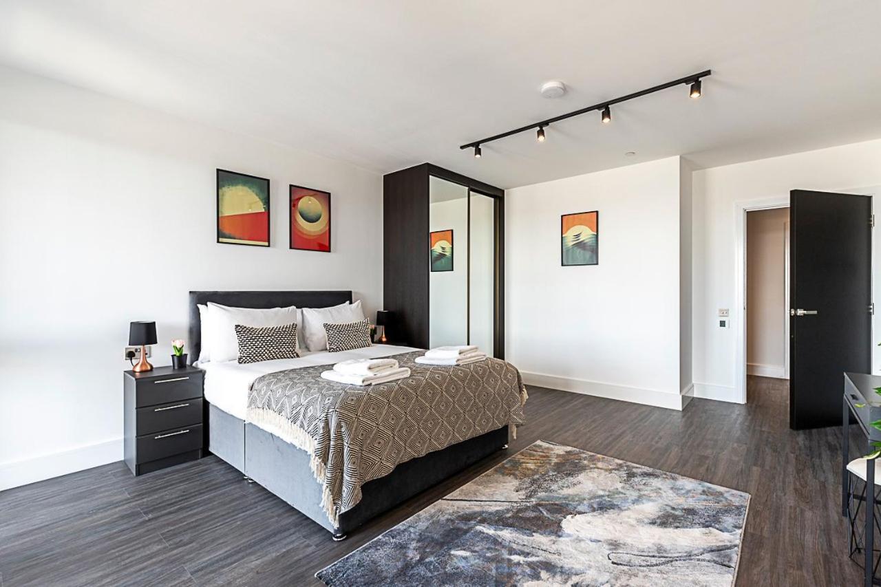 Edmund Point Apartment London