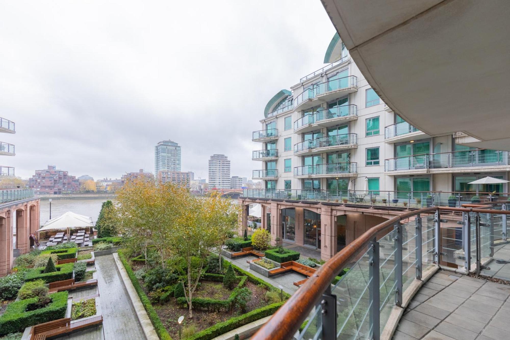 Sleek 1bd Flat With View Of The River Thames Appartement
