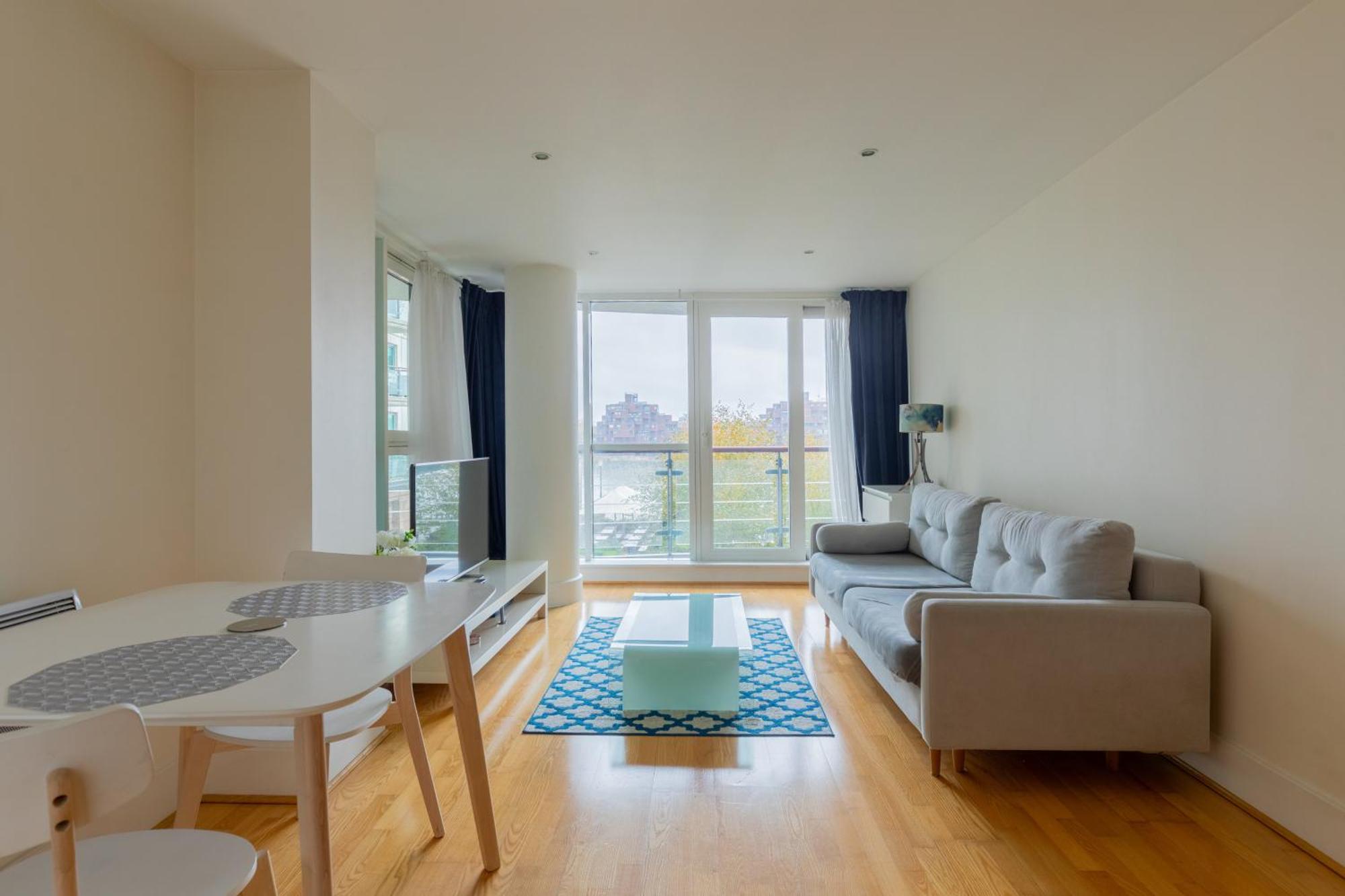Sleek 1bd Flat With View Of The River Thames * Londen