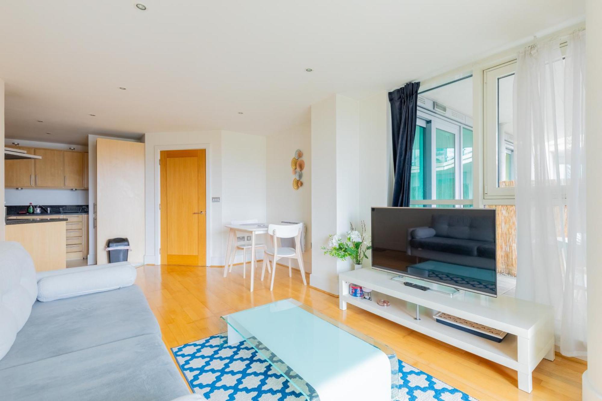 Appartement Sleek 1bd Flat With View Of The River Thames Londen