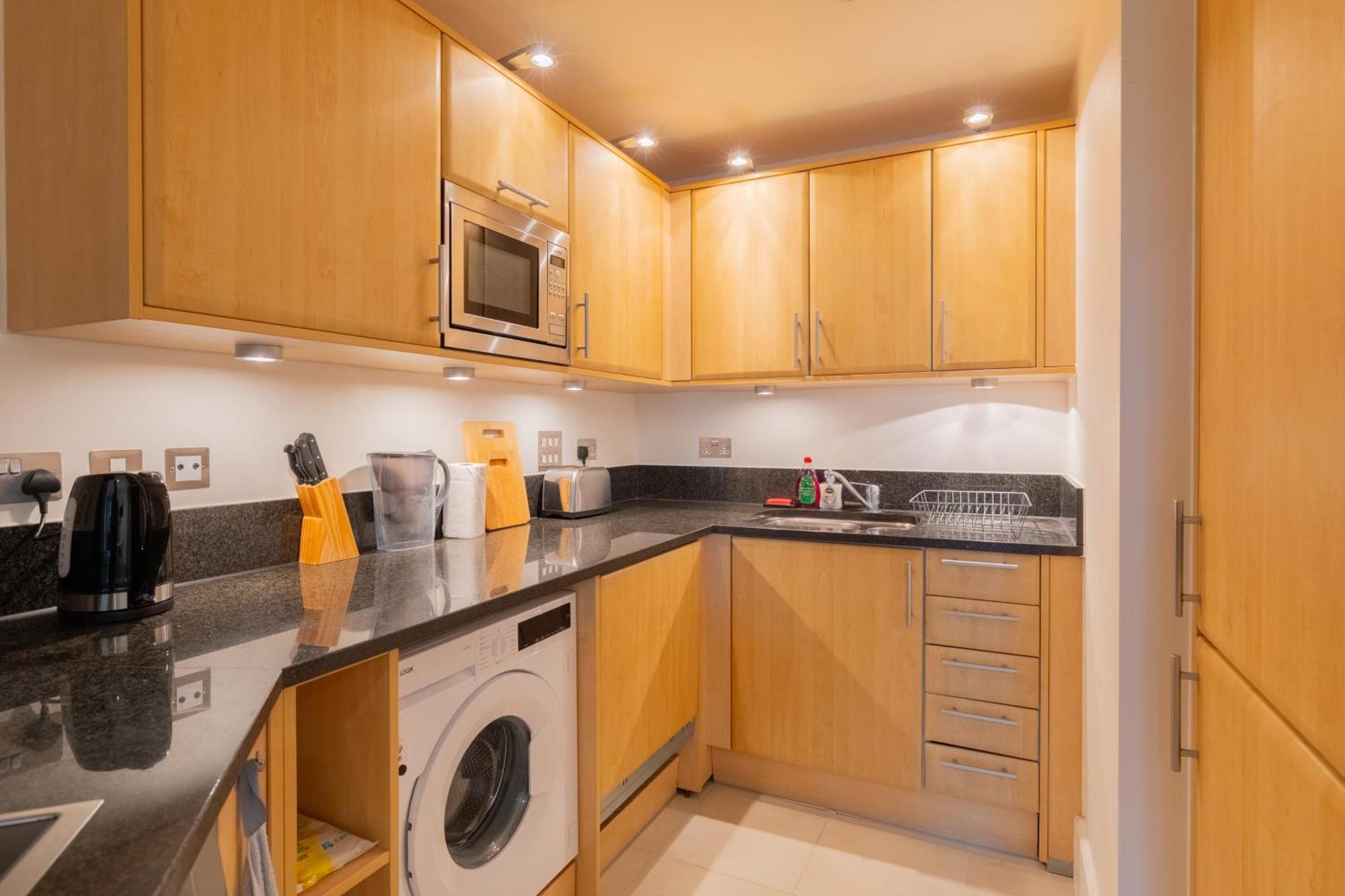Appartement Sleek 1bd Flat With View Of The River Thames Londen
