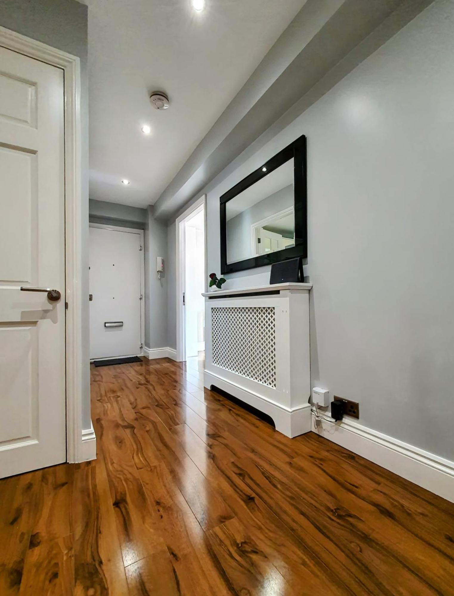 Apartment 2 Bed Close To London