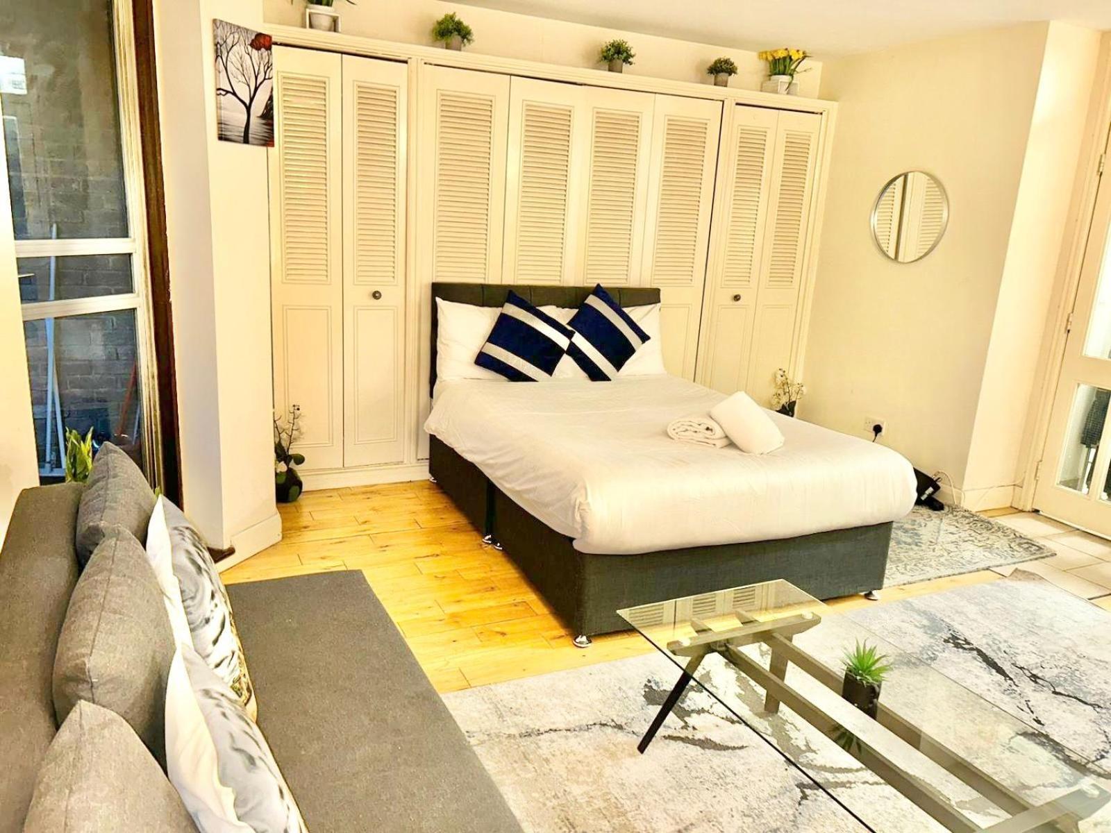Beautiful At Cromwell Road Apartamento