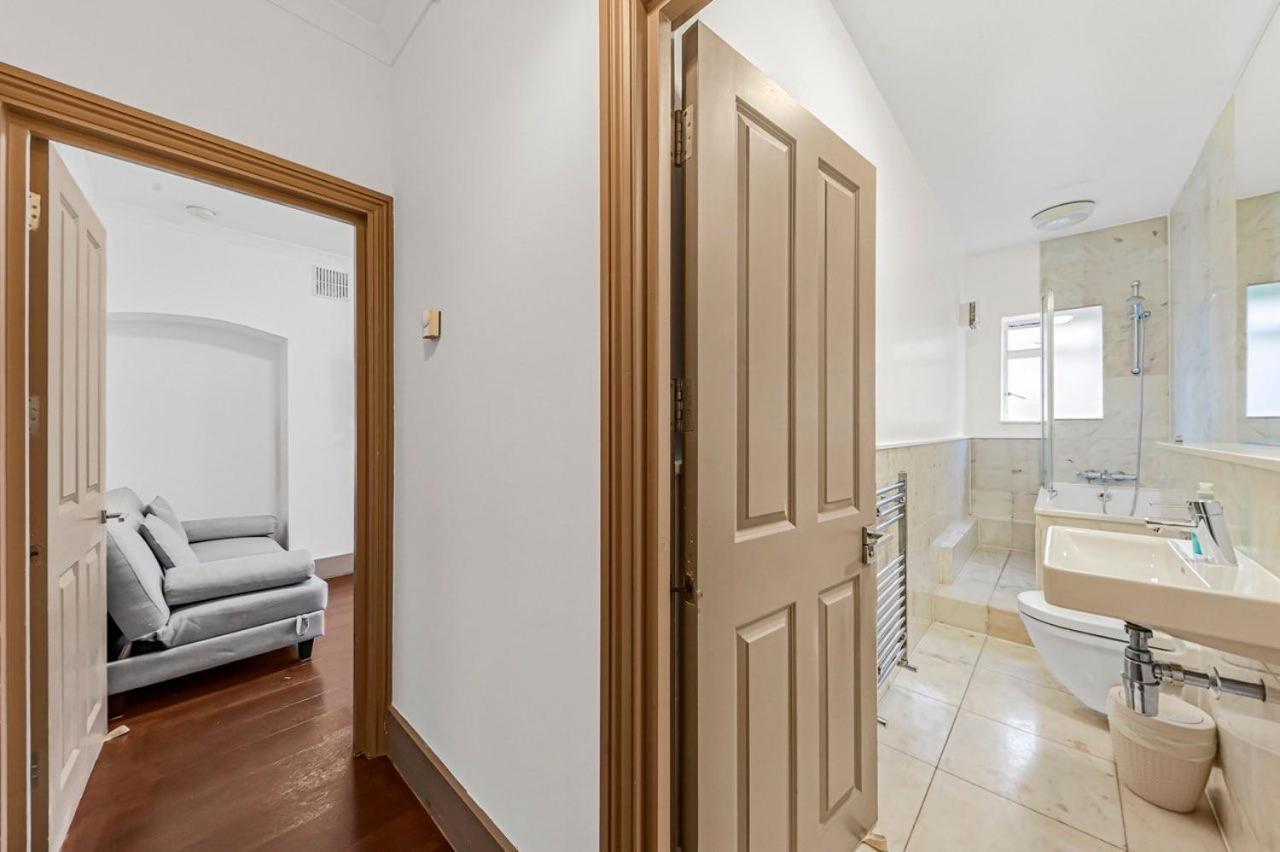 Charming 1br Retreat In The Heart Of London