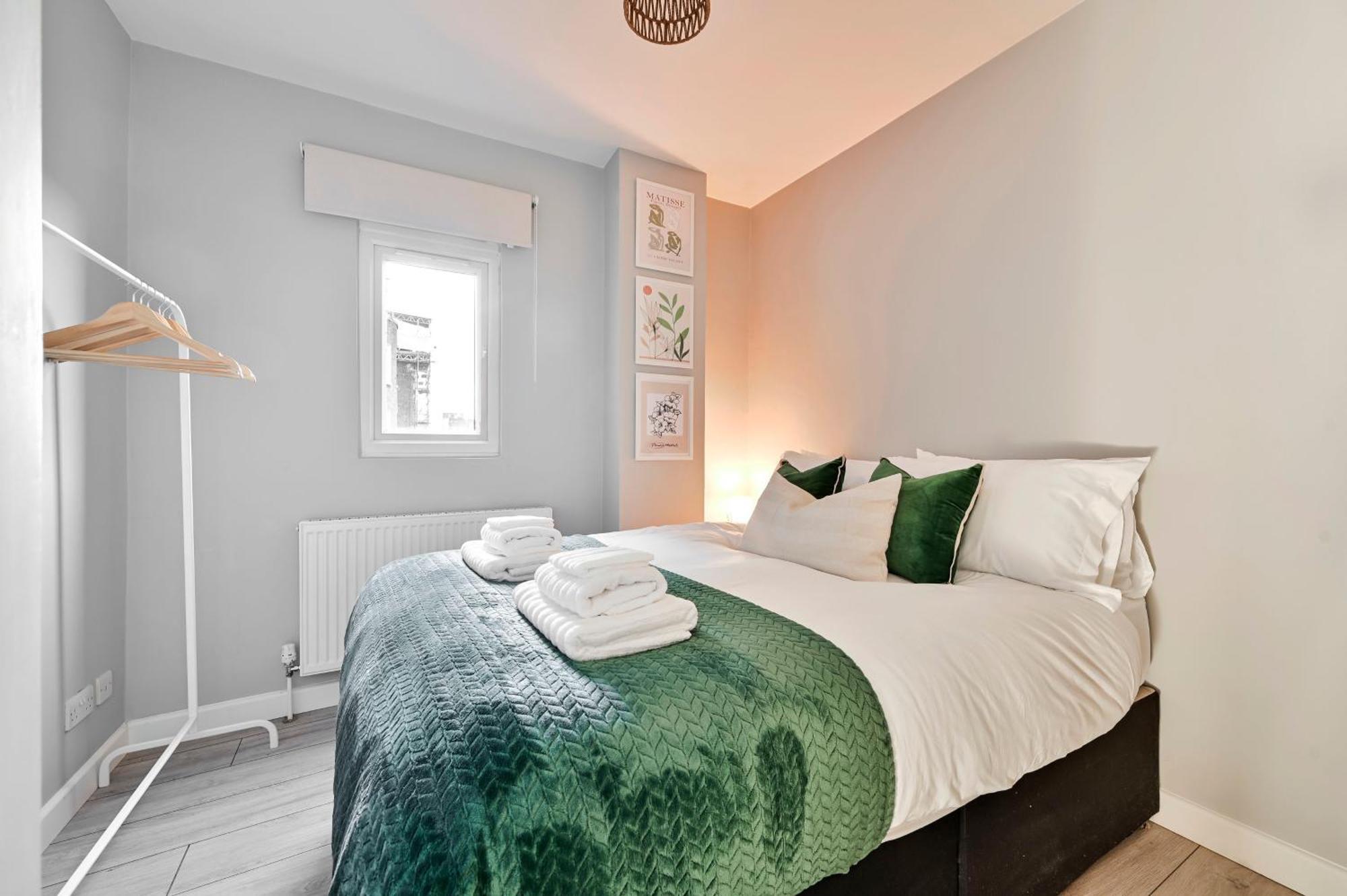 Long Angel With Terrace Apartment