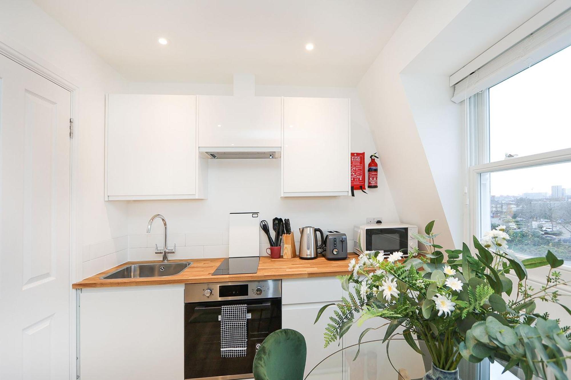 The Kentish Nook, 1 Bed 2 Bath Apartment