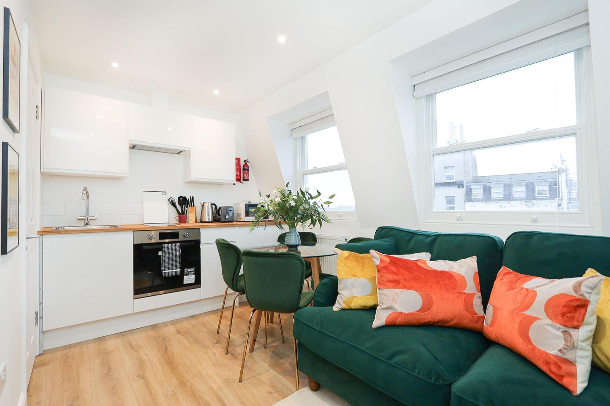 The Kentish Nook, 1 Bed 2 Bath Apartment
