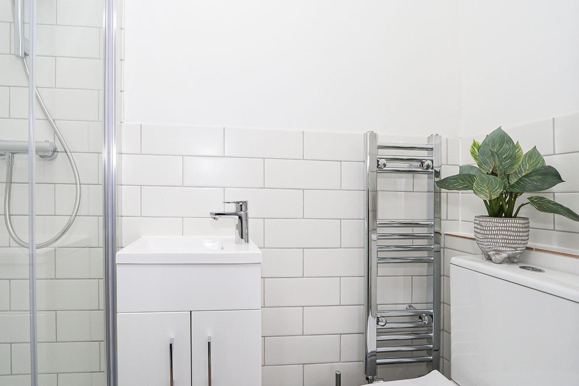 The Kentish Nook, 1 Bed 2 Bath Apartment *