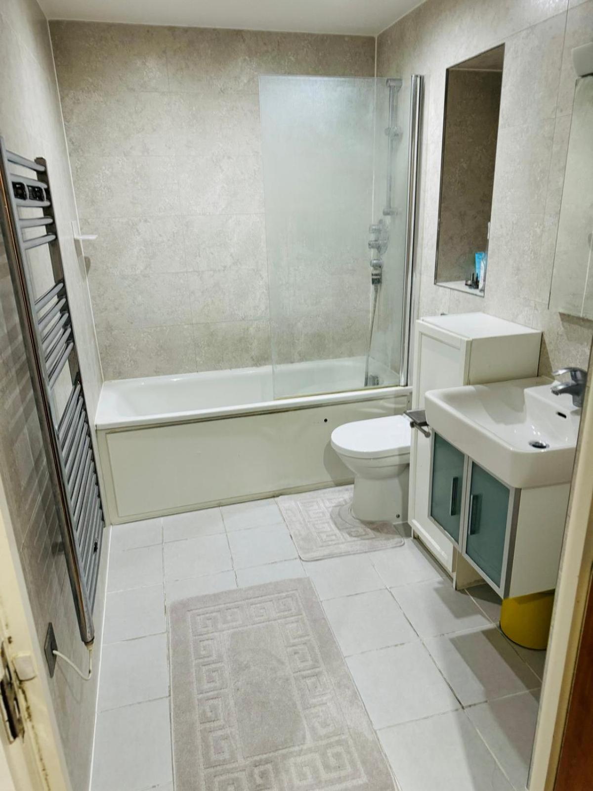 Kings Cross Nest 3 Bedroom Apartment London