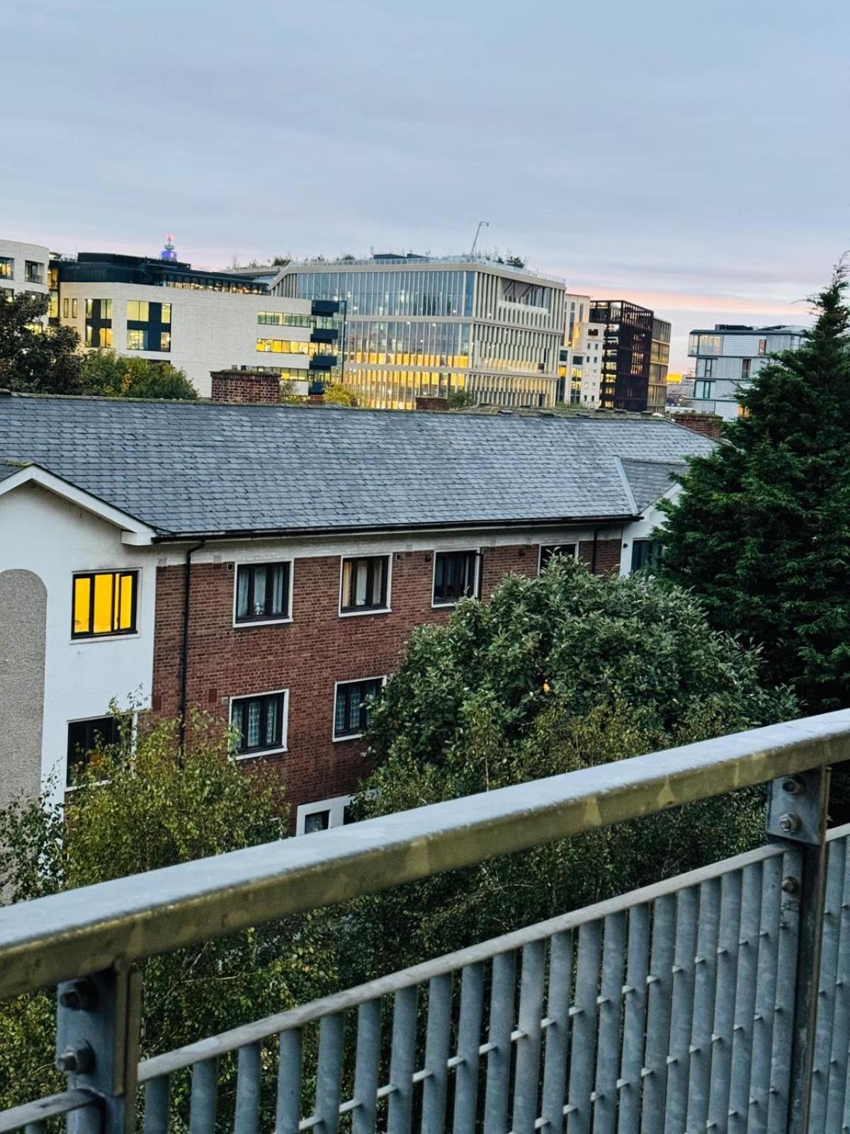 Kings Cross Nest 3 Bedroom Apartment
