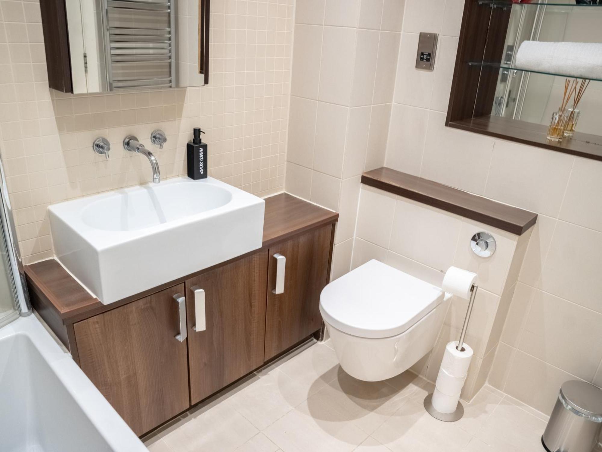 Modern Flat In Farringdon For Work Or Leisure Apartment *