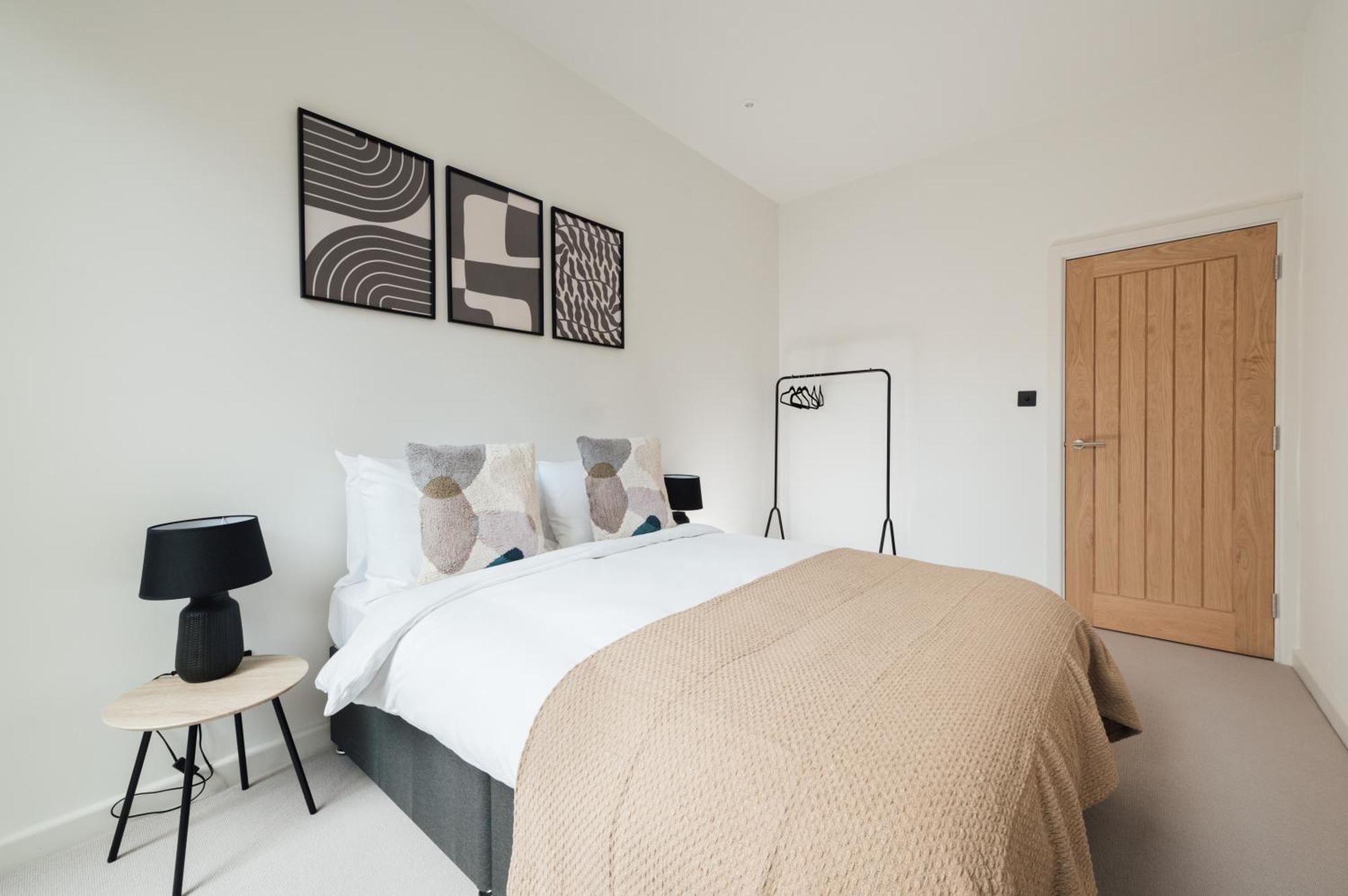 Modern & Bright Luxury In Honor Oak Apartment London
