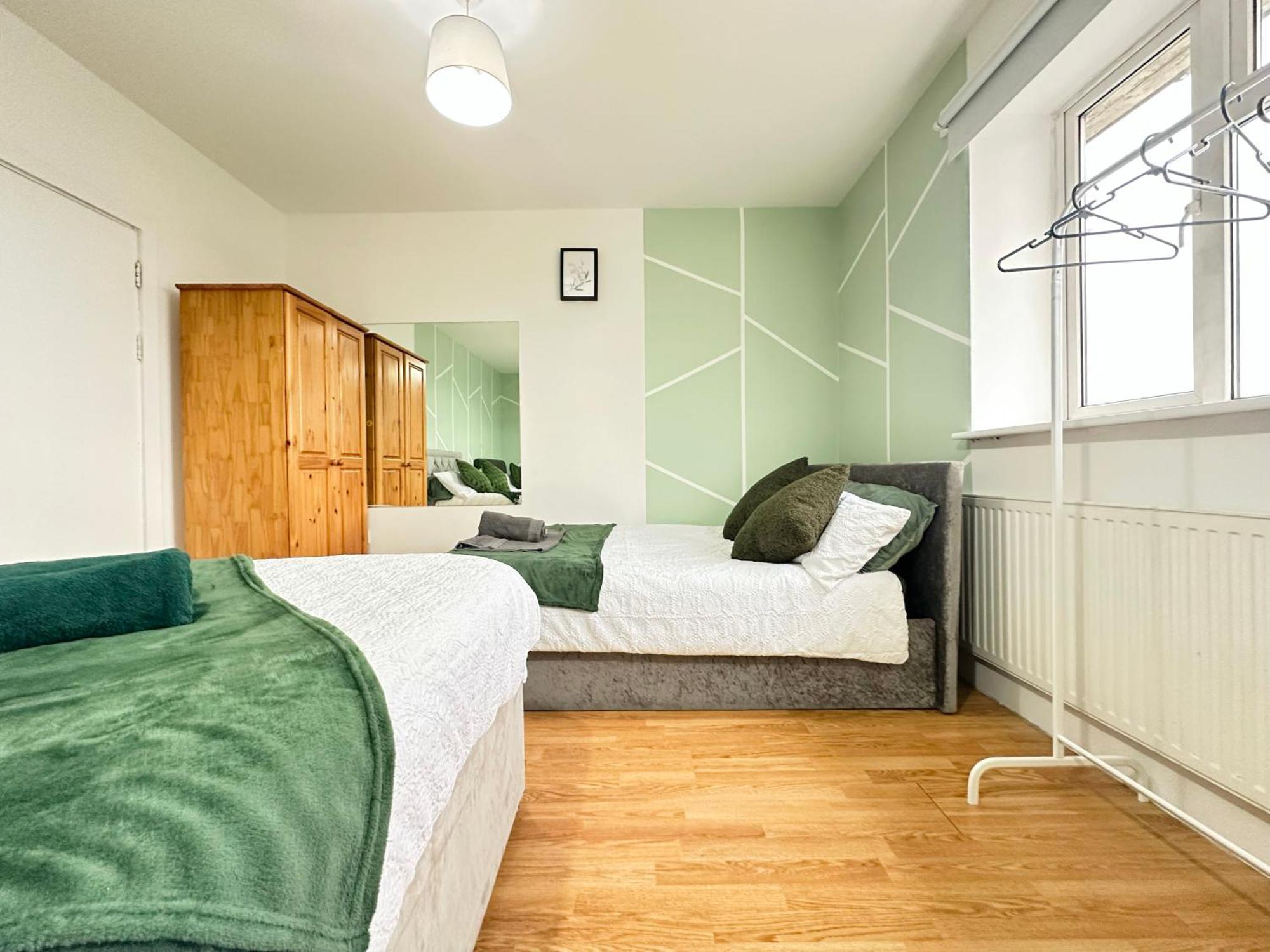 Acacia Wembley Stadium Apartments, By Edens Appartement Londen