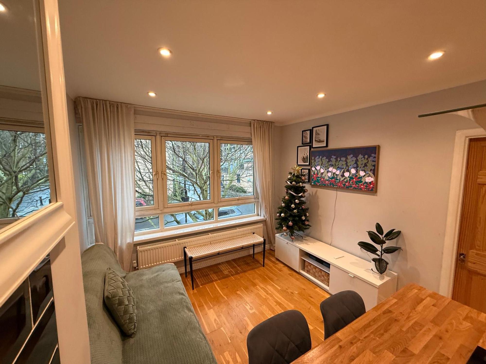Two Bedroom Flat In The Heart Of London