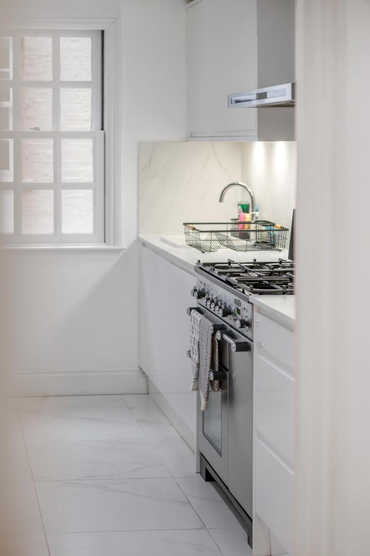 New Stylish 3-bed Pimlico House Near Big Ben Holiday home London