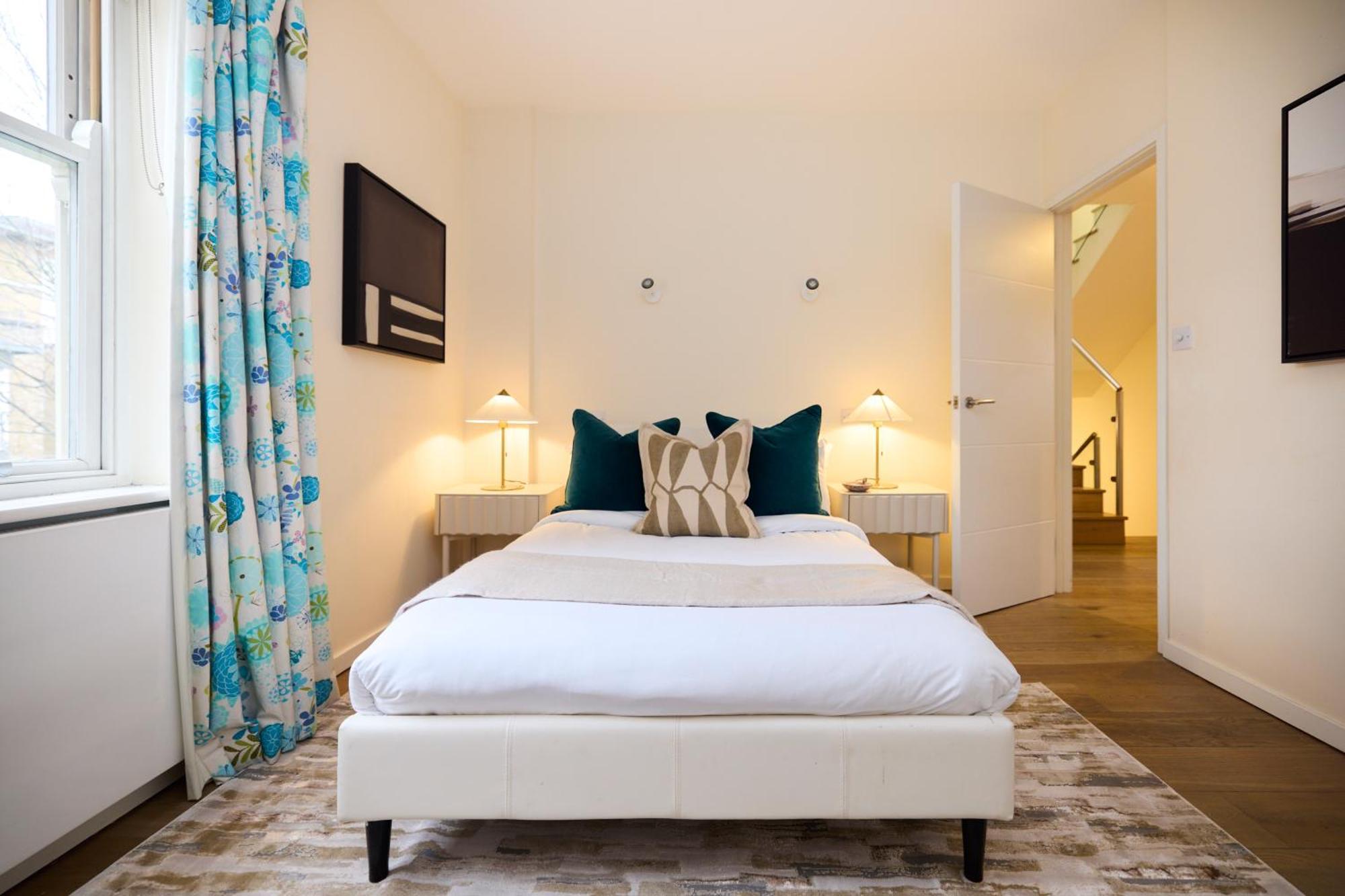 The South Hampstead Hideaway - Stylish 6bdr