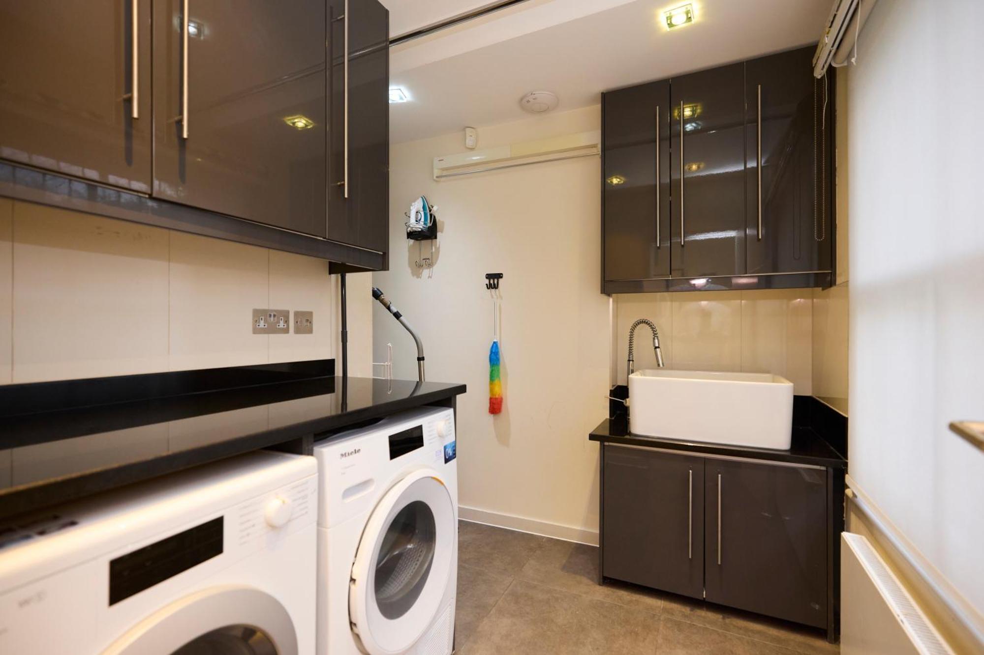 The South Hampstead Hideaway - Stylish 6bdr * London