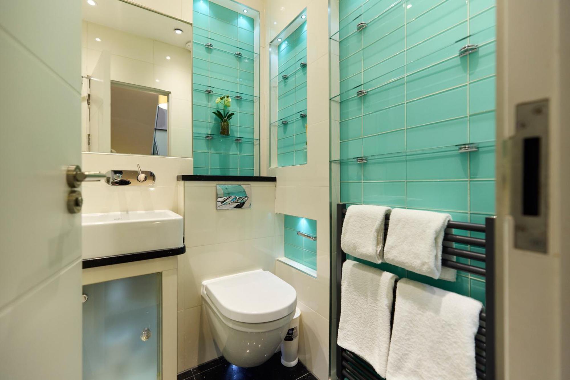 The South Hampstead Hideaway - Stylish 6bdr Apartment London