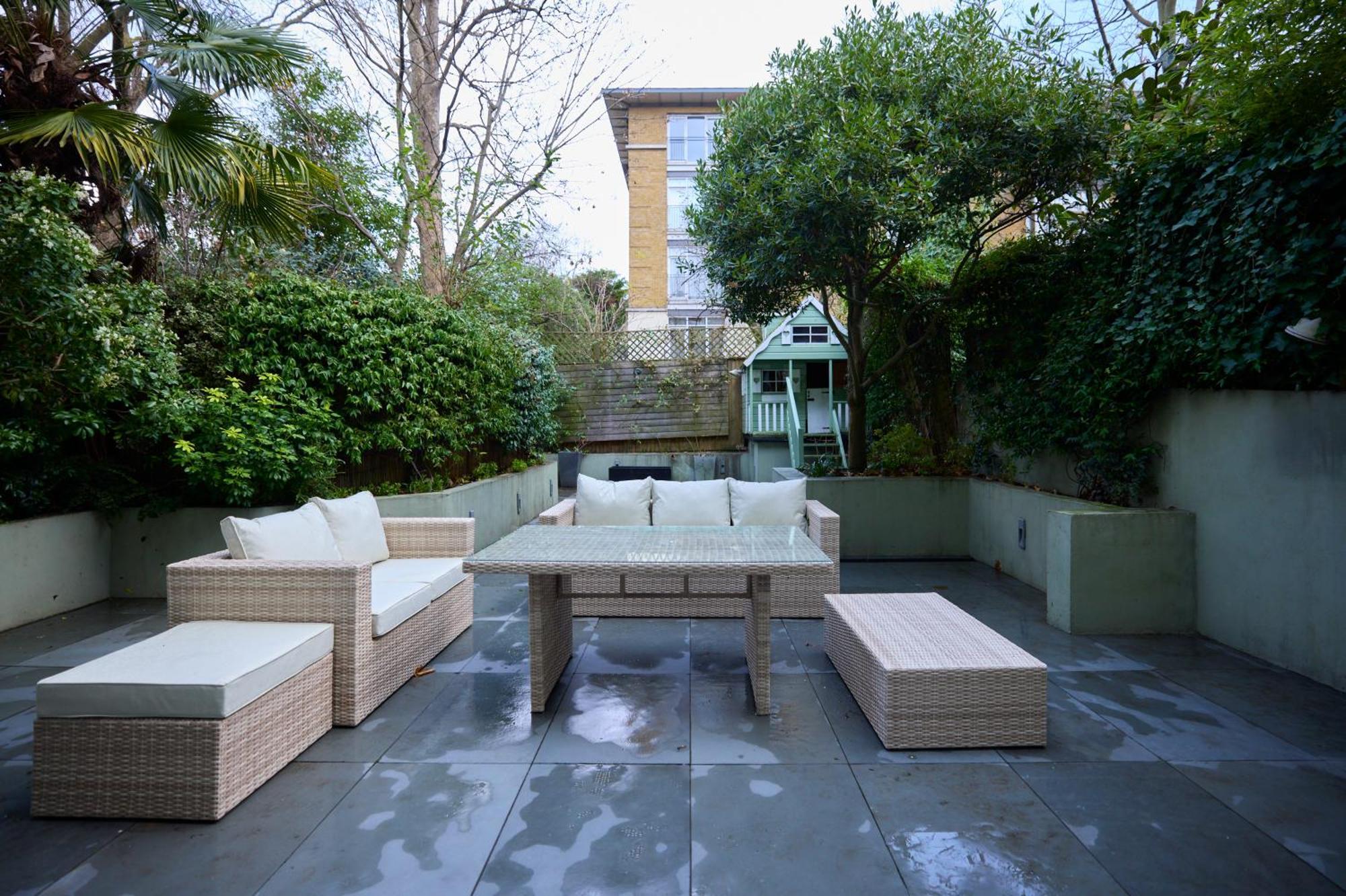 The South Hampstead Hideaway - Stylish 6bdr Apartment *