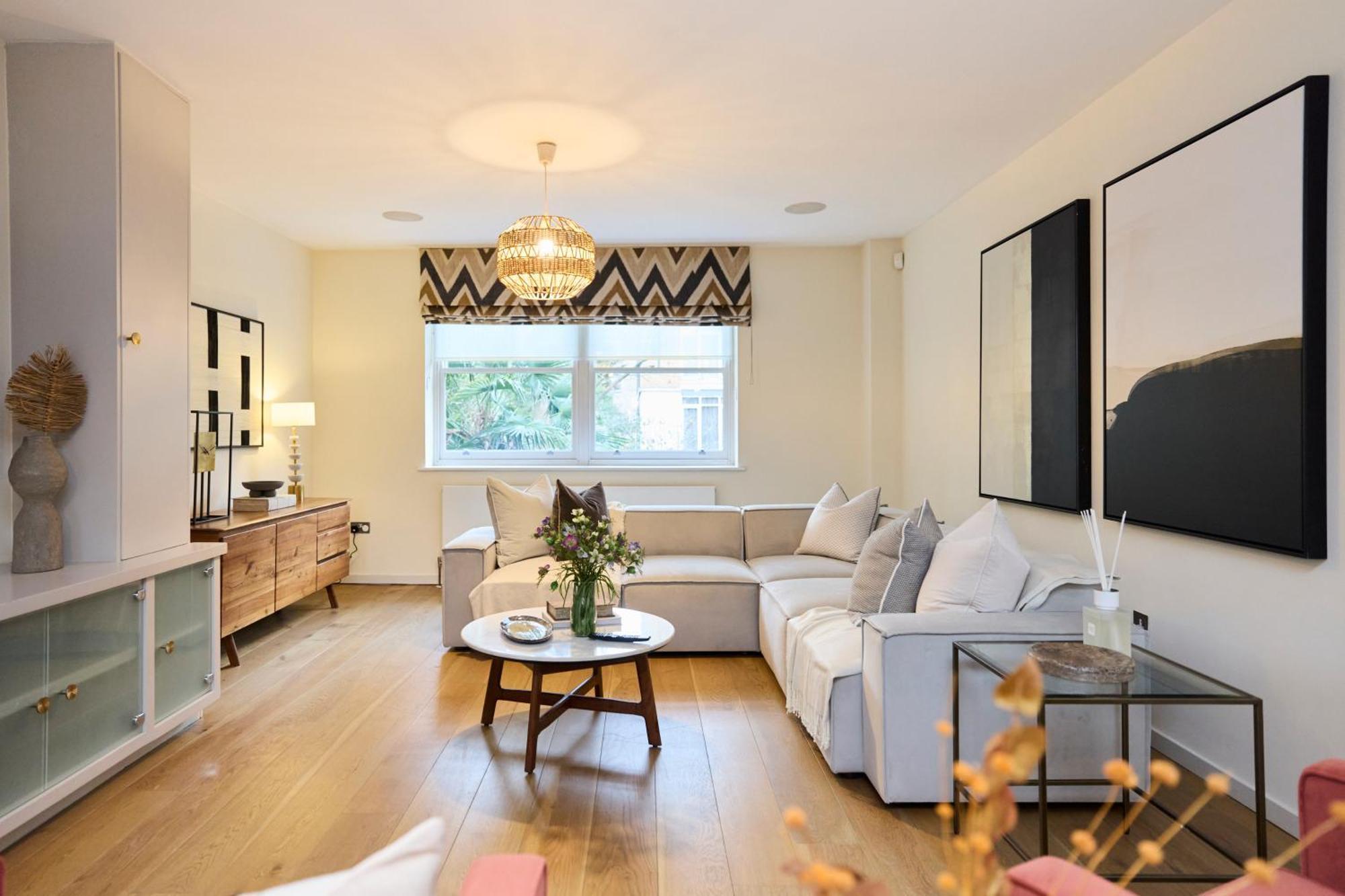 The South Hampstead Hideaway - Stylish 6bdr Apartment
