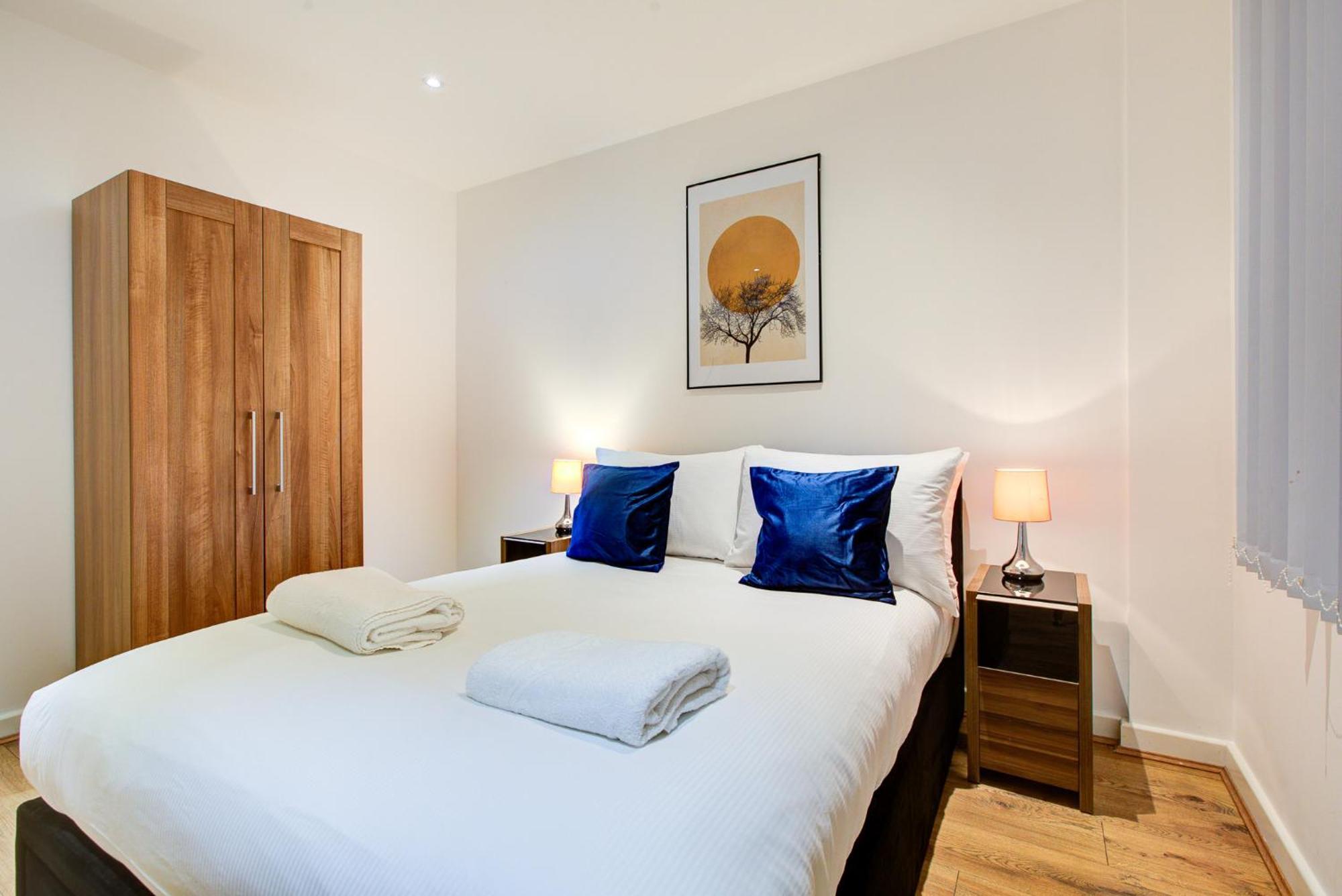 Hybrid Resi - London, Greenwich Near O2 Arena