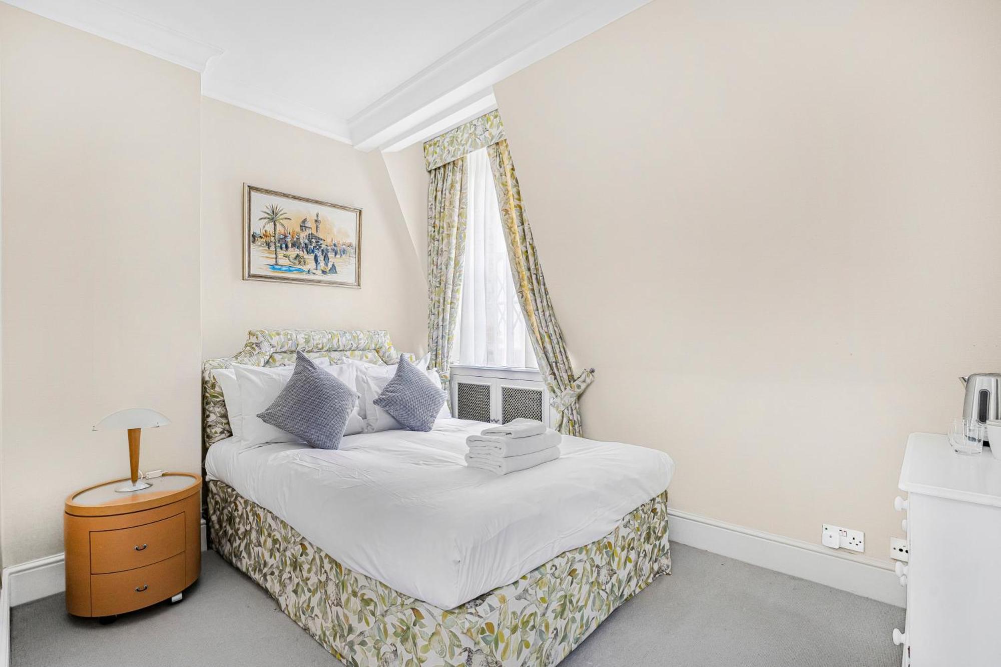 Hyde Park Homestay London