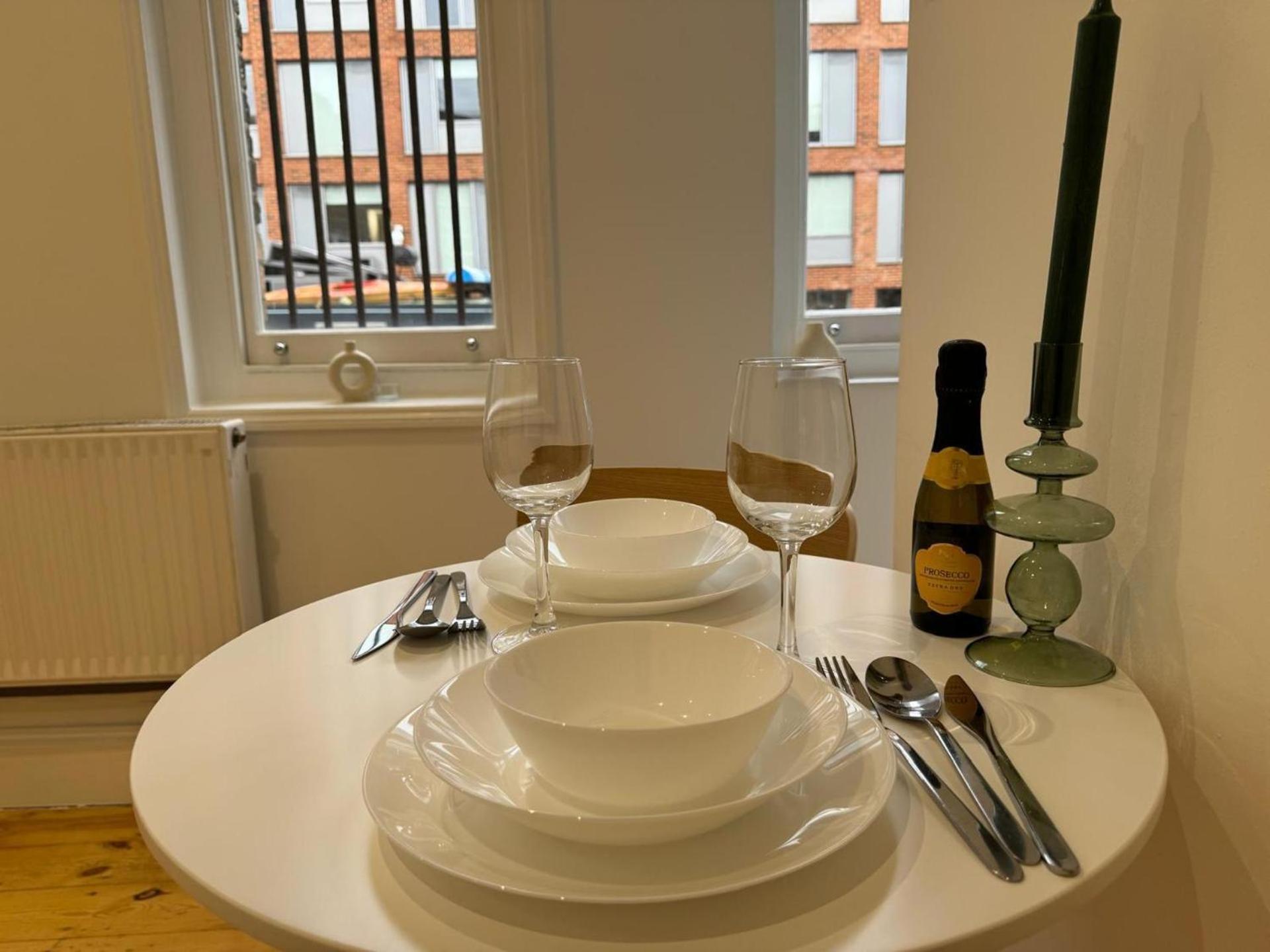 Studio-sleeps3-98ws-petfriendly