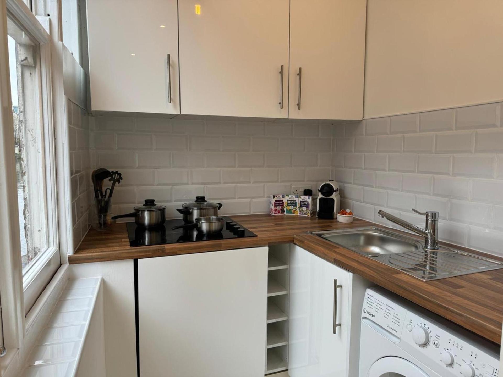 Studio-sleeps3-98ws-petfriendly *