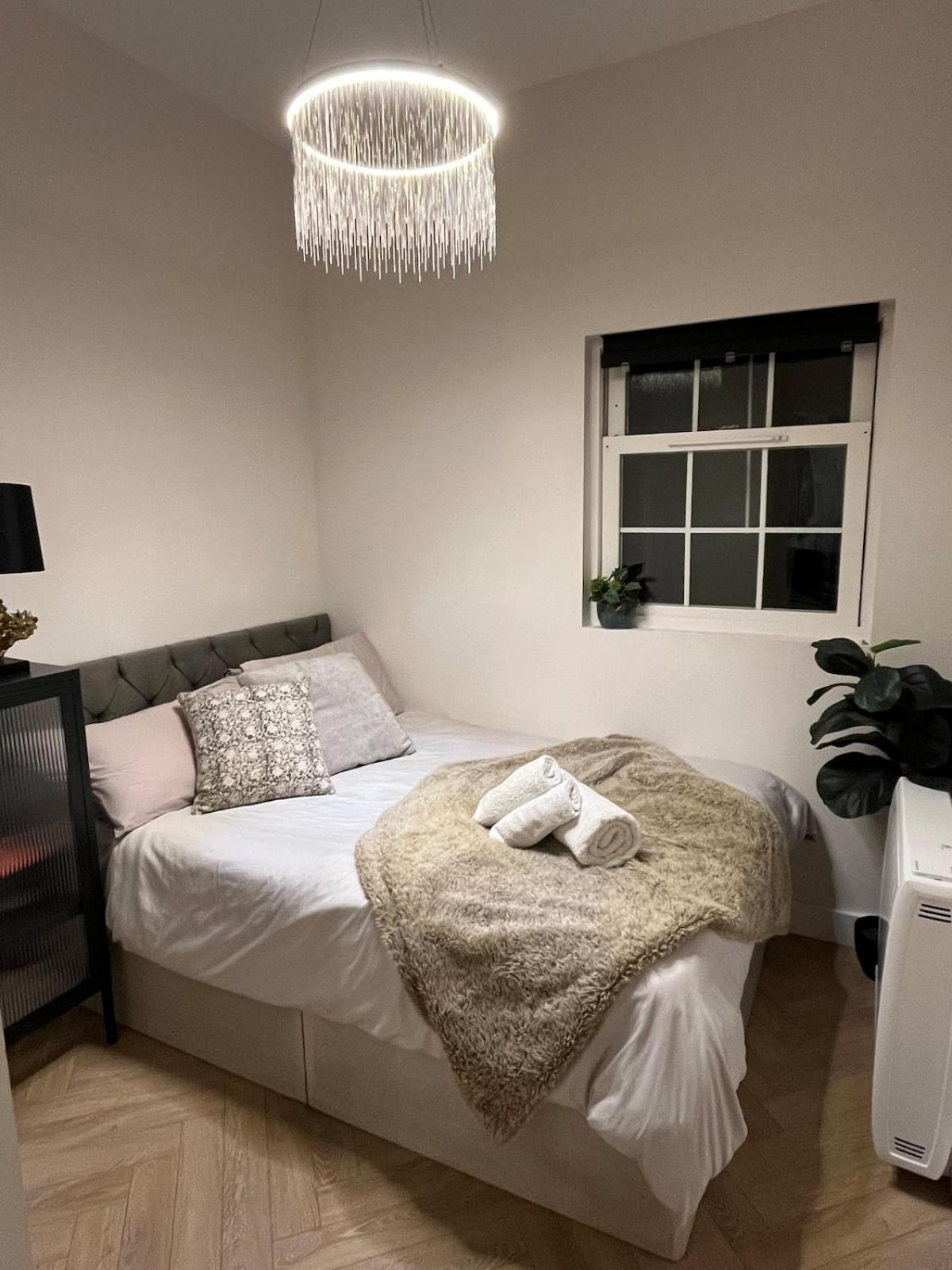 Luxury One Bedroom Paradise Apartment