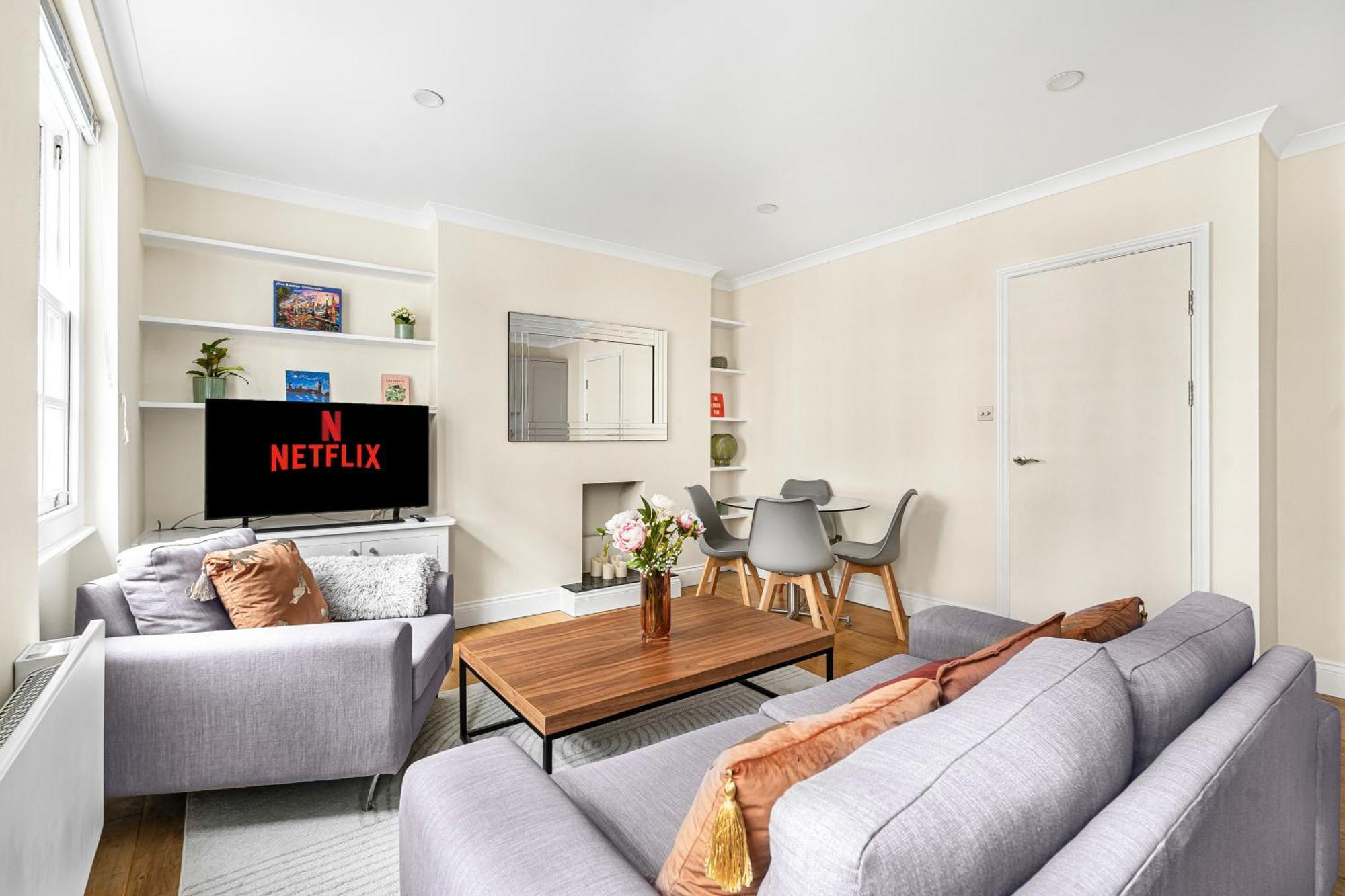 Apartment Marylebone With Spacious Kitchen And Living Area *