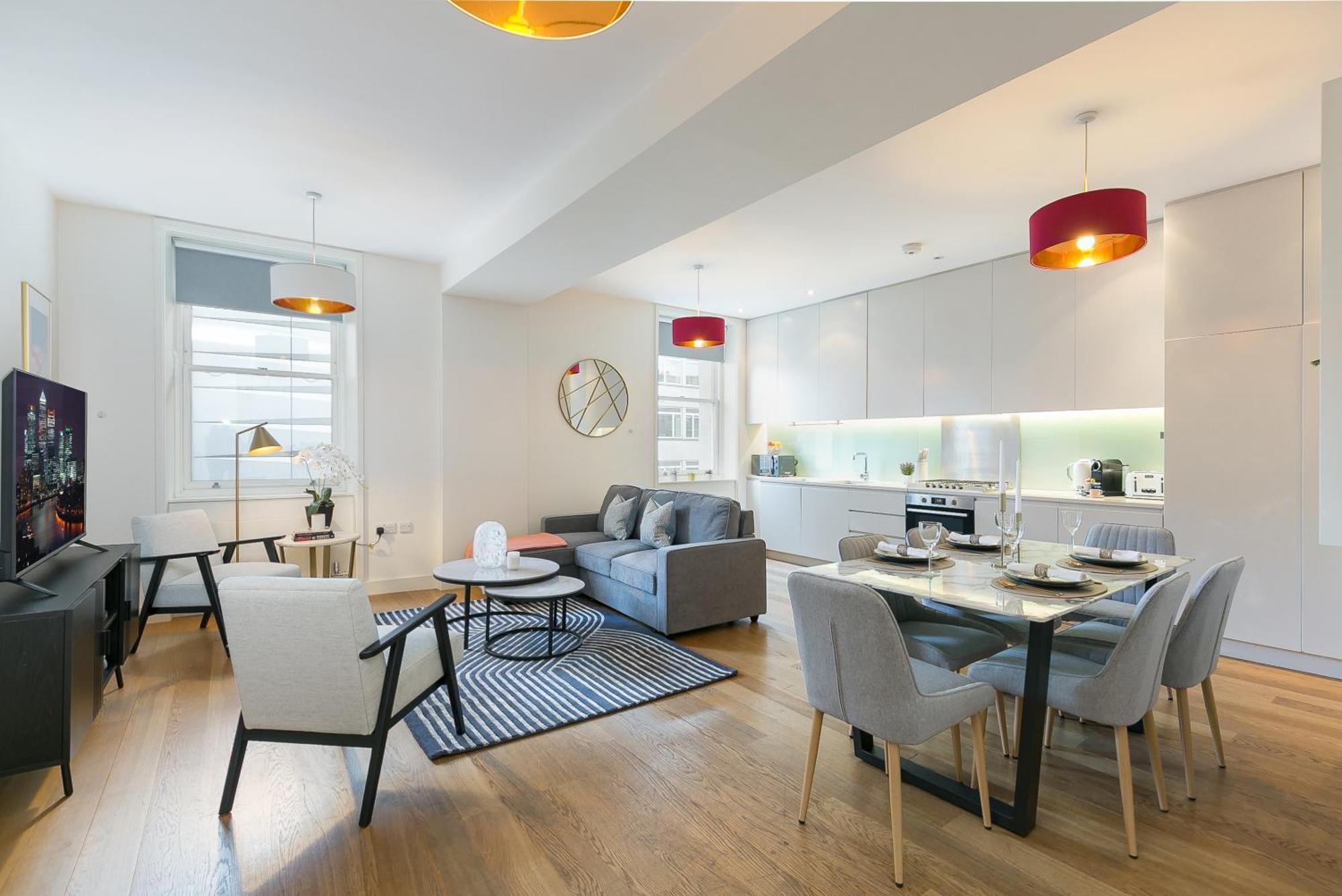 Urban Chic - Baker Street Apartment
