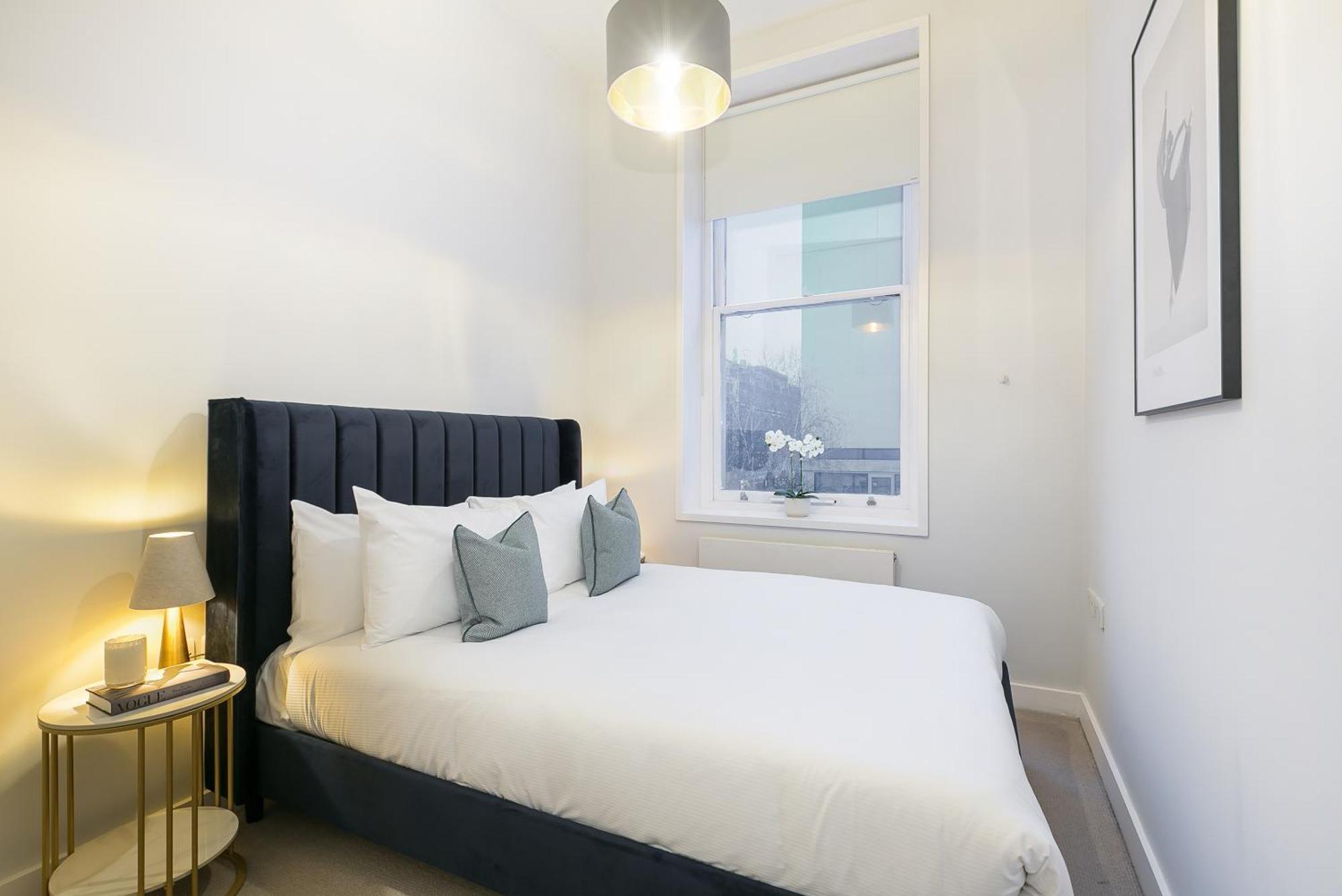 Urban Chic - Baker Street Apartment London