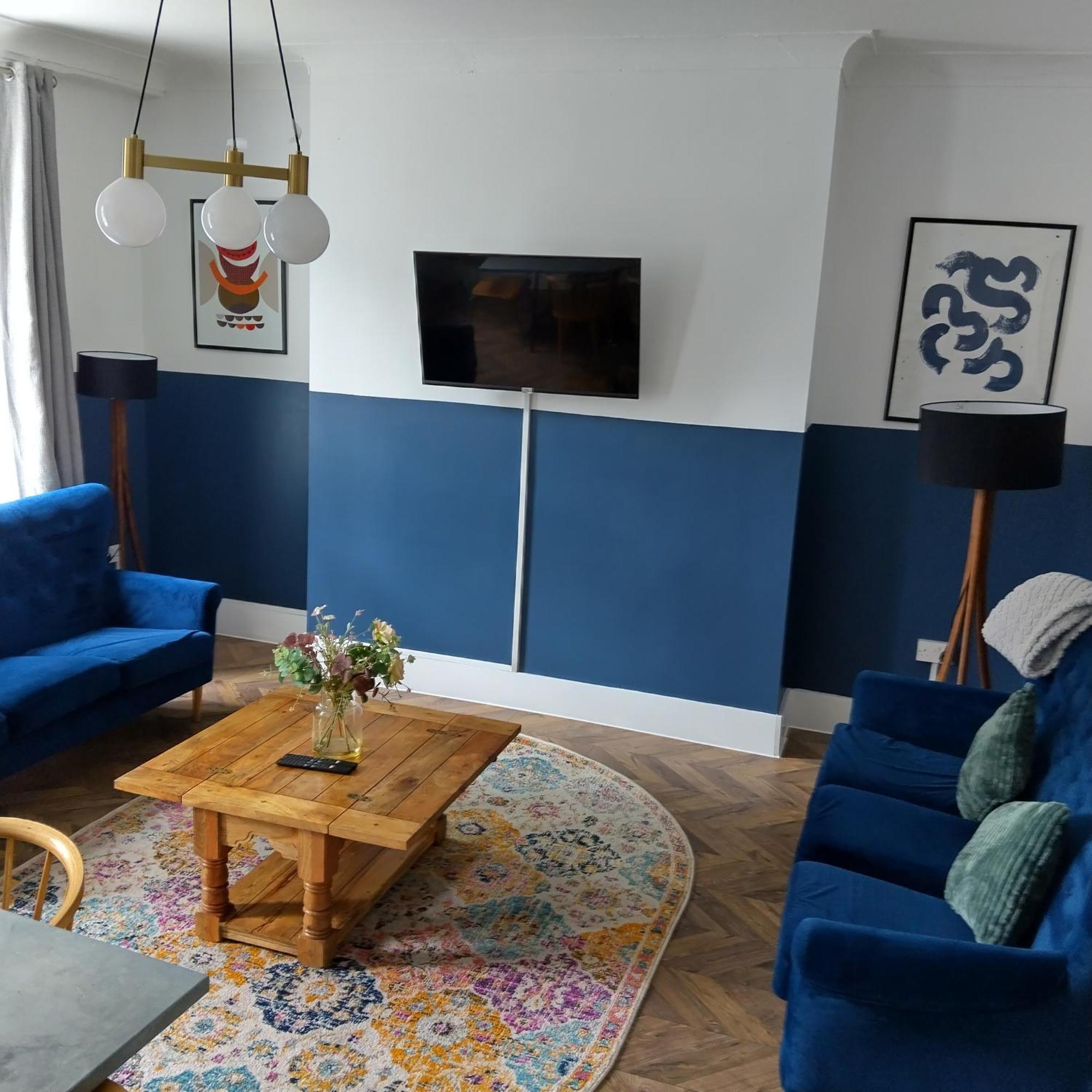 Spacious 5-bedroom, 4-bathroom In Central Zone 1 Apartment London