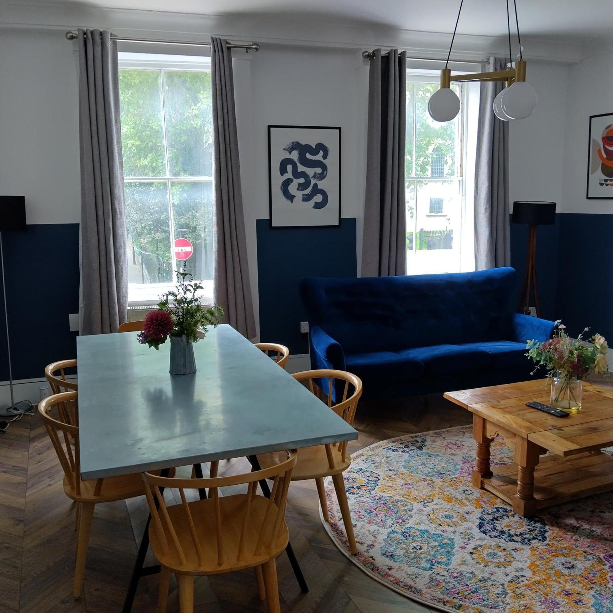 Spacious 5-bedroom, 4-bathroom In Central Zone 1 Apartment