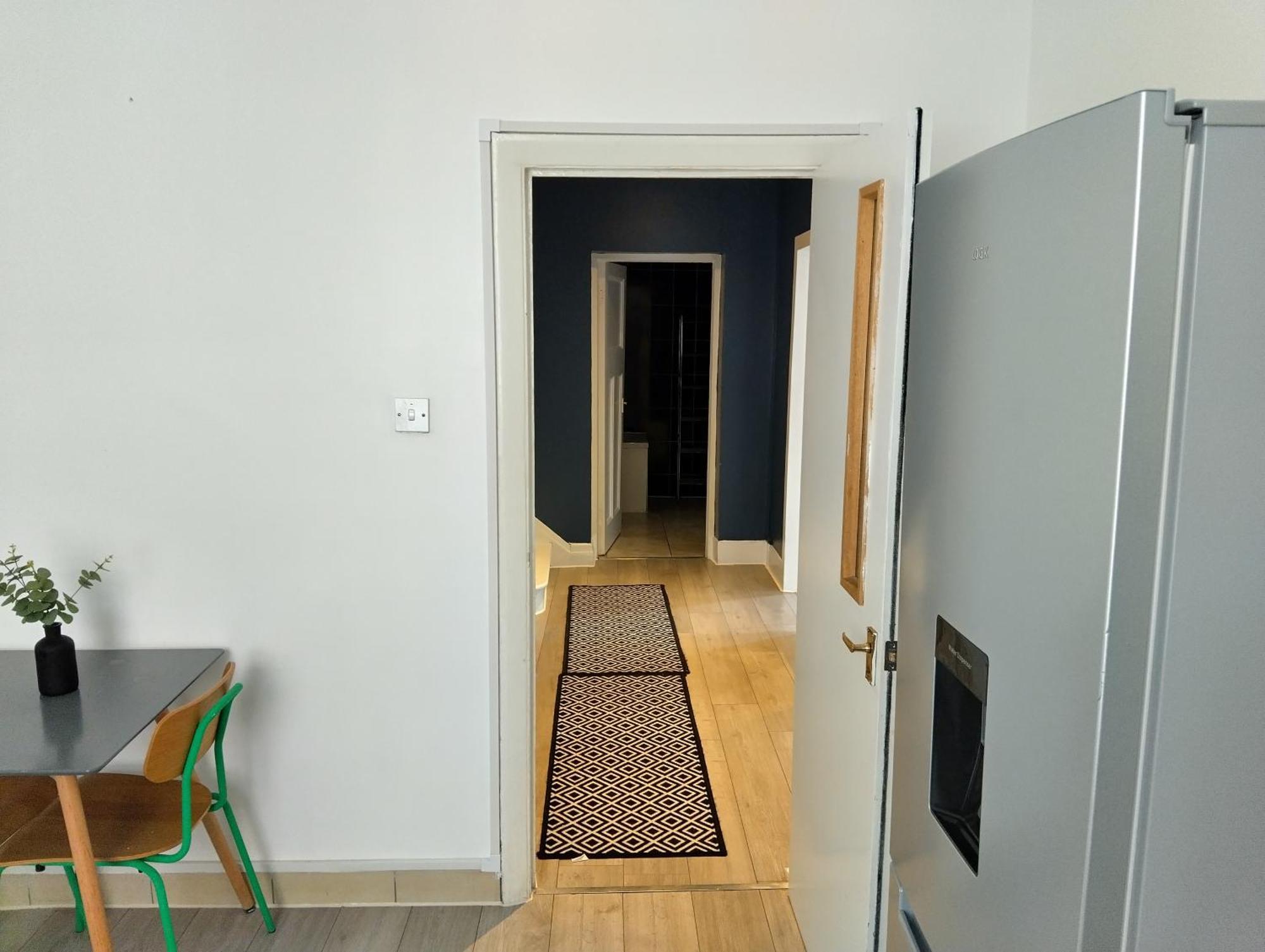 Apartment Spacious 5-bedroom, 4-bathroom In Central Zone 1
