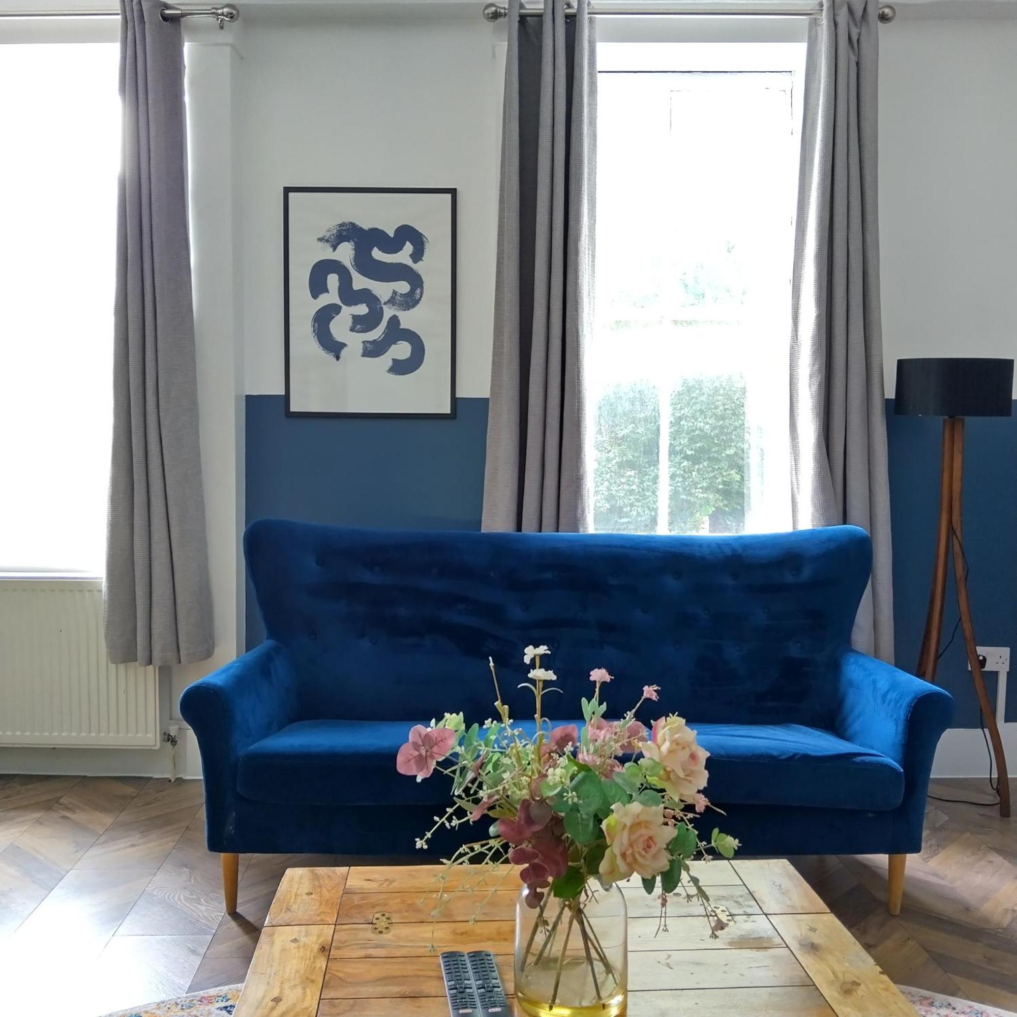 Apartment Spacious 5-bedroom, 4-bathroom In Central Zone 1 *
