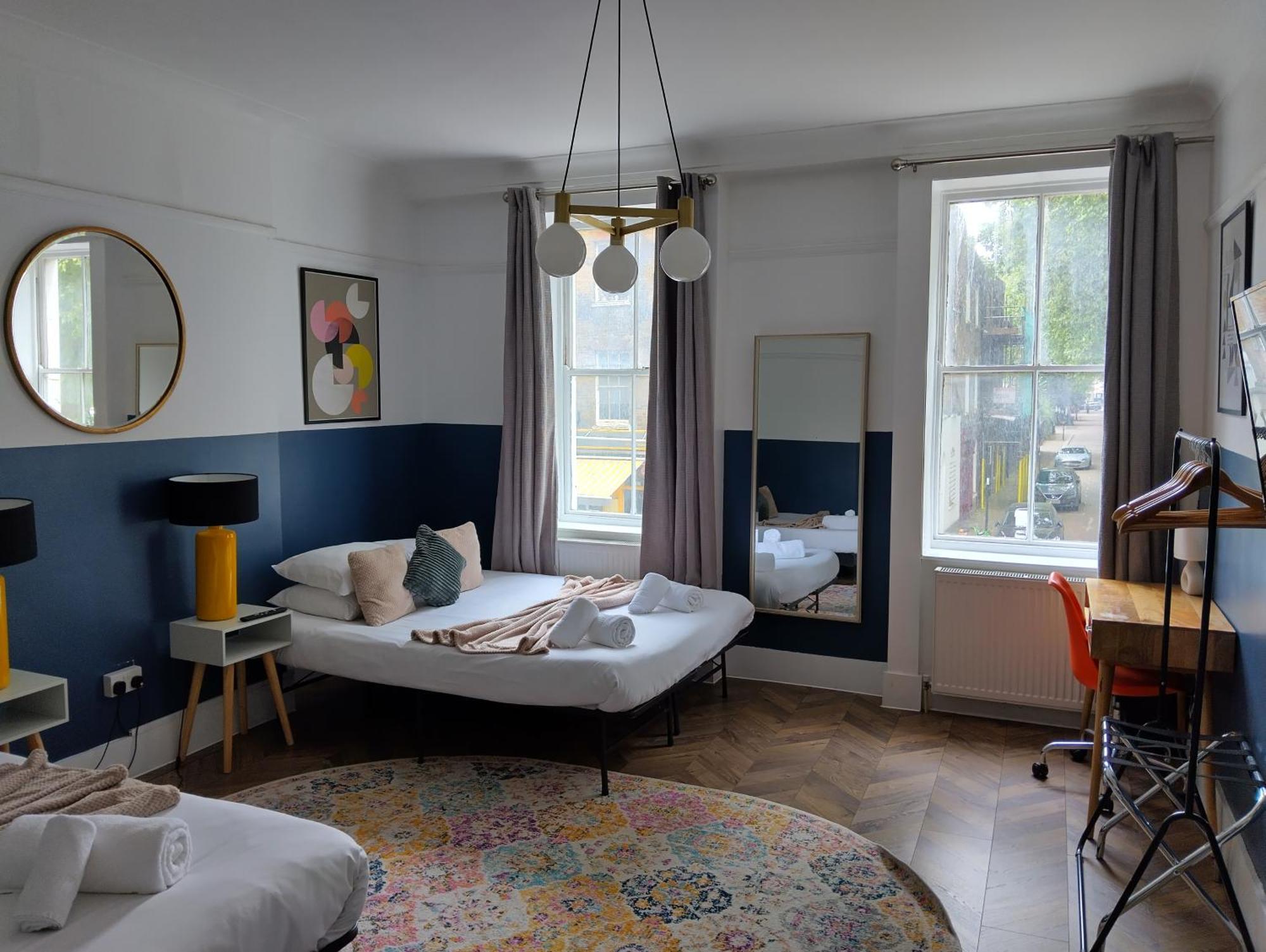 Apartment Spacious 5-bedroom, 4-bathroom In Central Zone 1