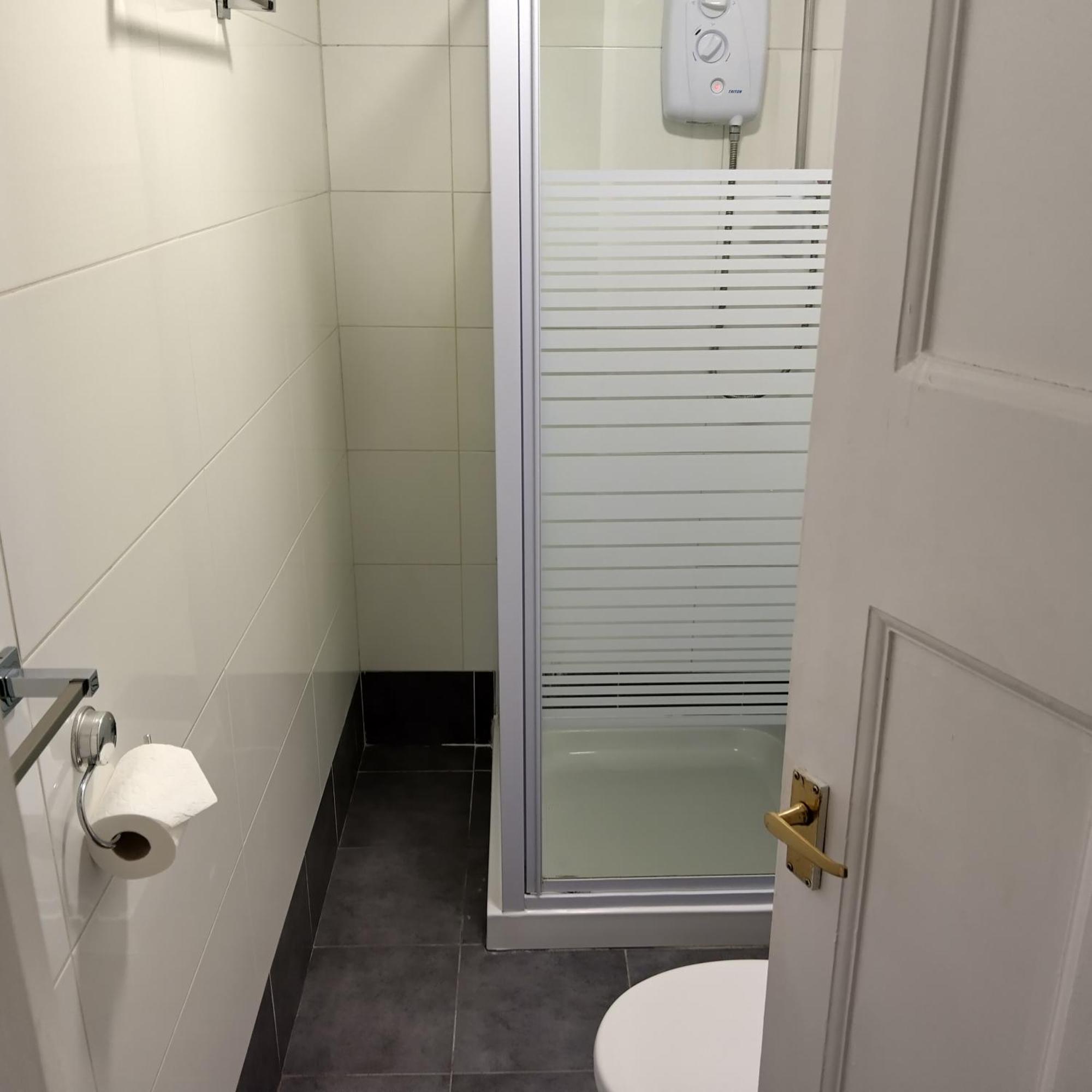 Apartment Spacious 5-bedroom, 4-bathroom In Central Zone 1