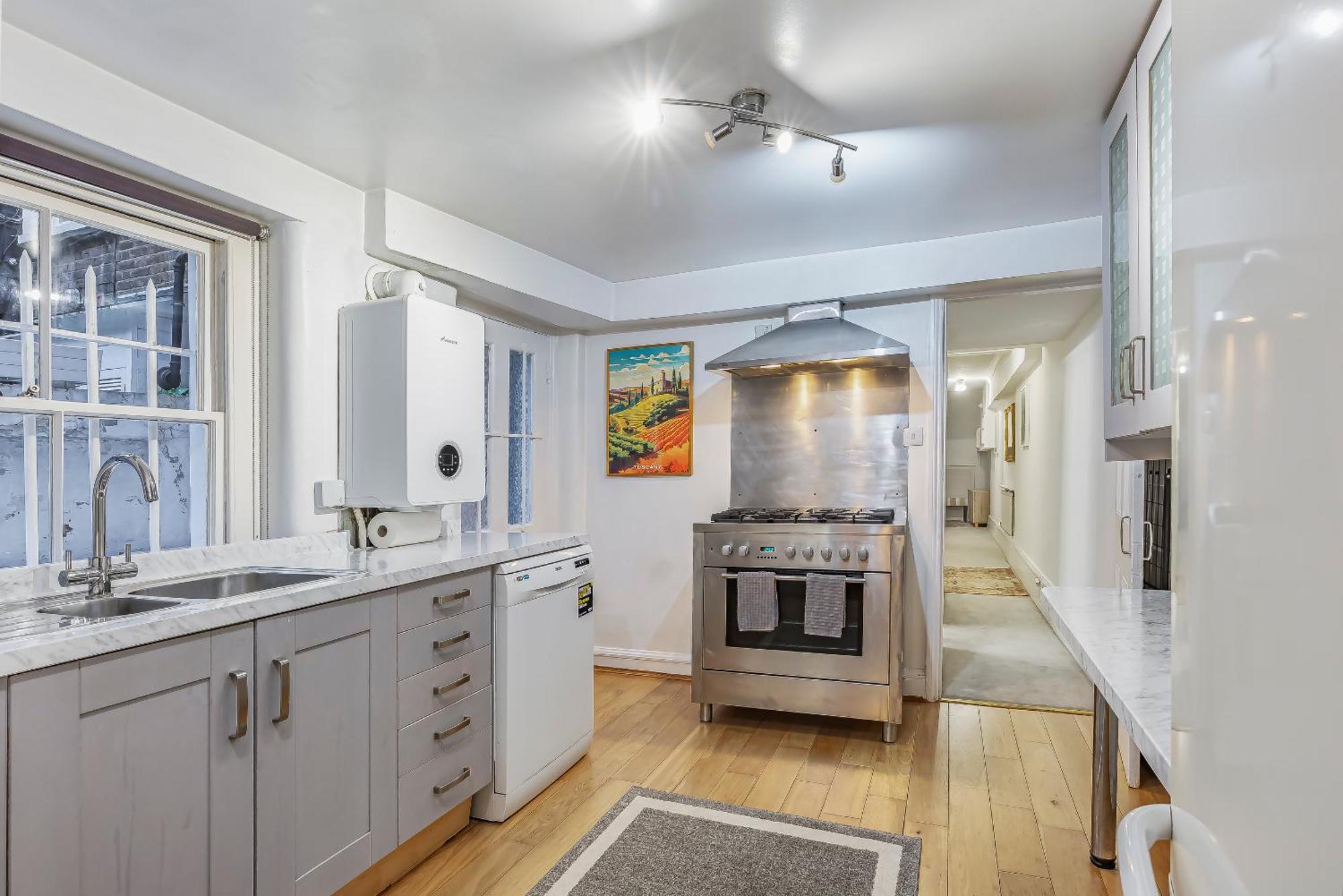 The Kensington Escape - 2 Bedroom Apartment London