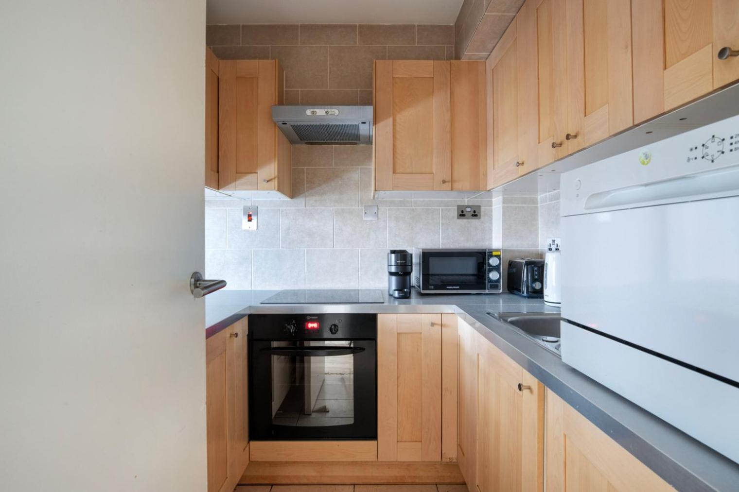Blueground Of Concierge Nr Station Lon-398 Apartment London
