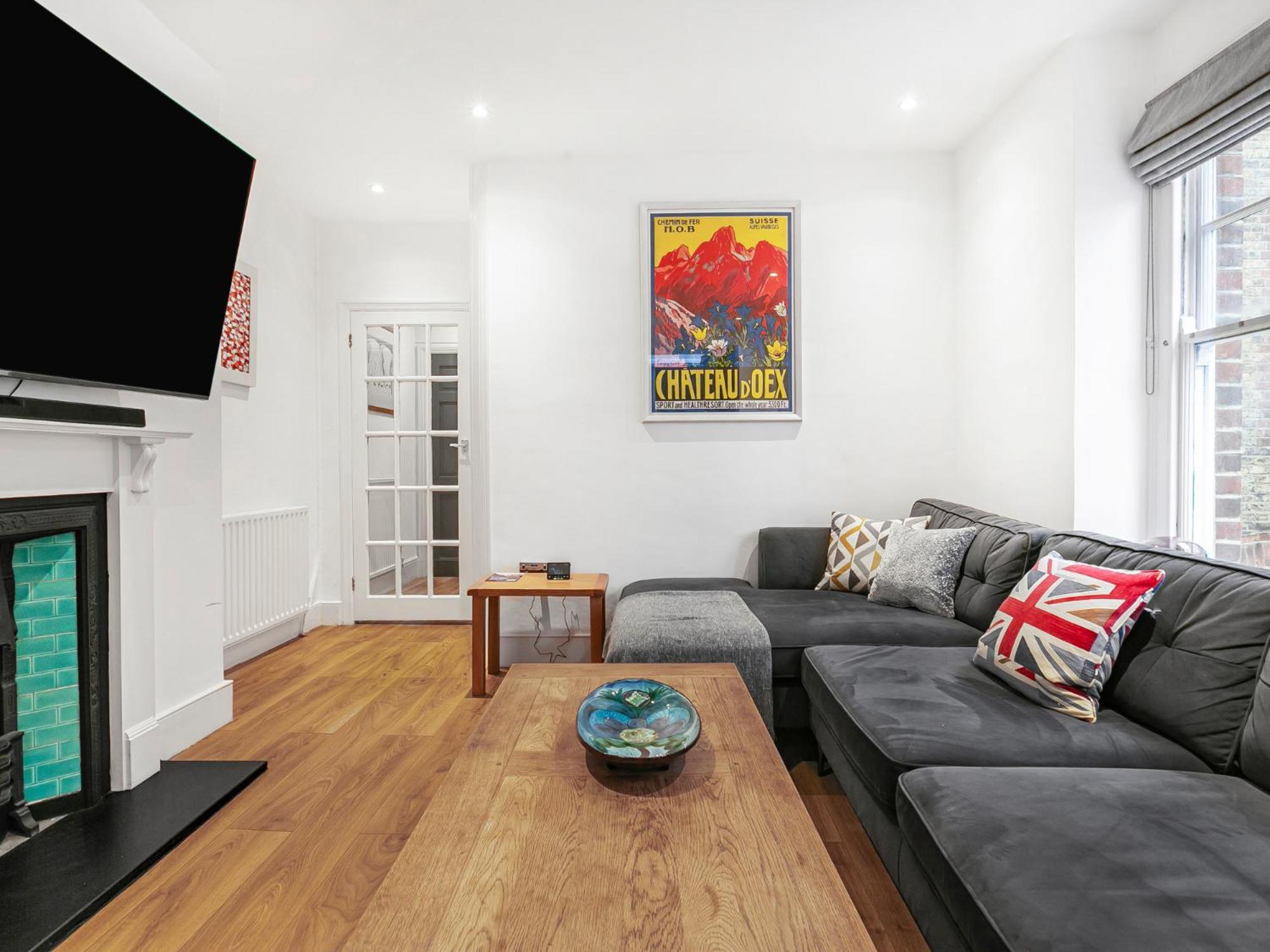 Pass The Keys Modern Victorian In Apartment