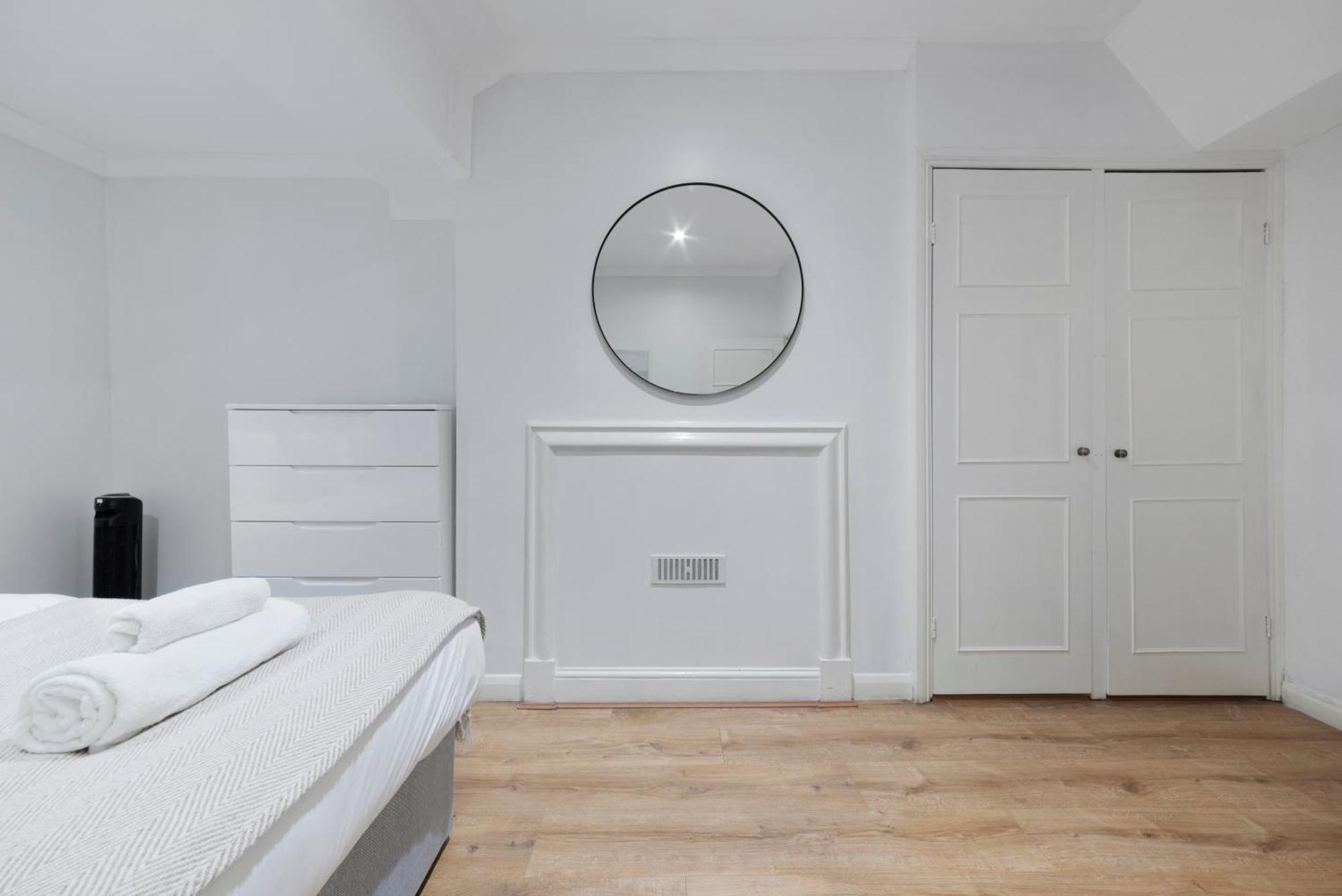 2 Bed Piccadilly 4 Appartement Londen