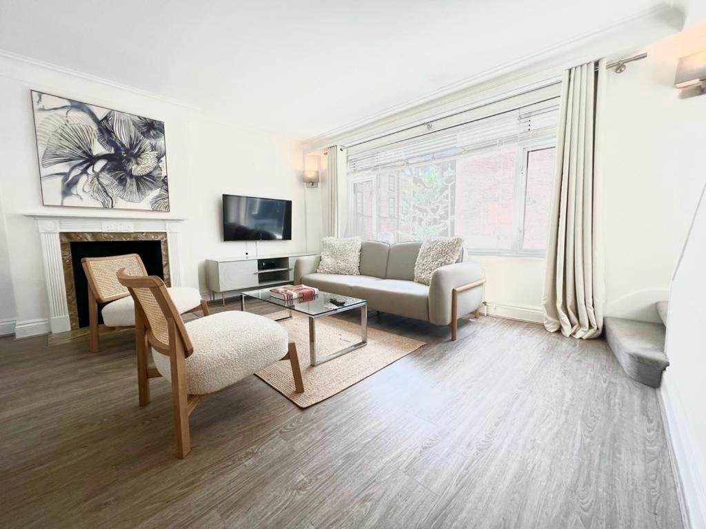 Split Level 2 Bed Apartment- Mayfair Apartamento Londres