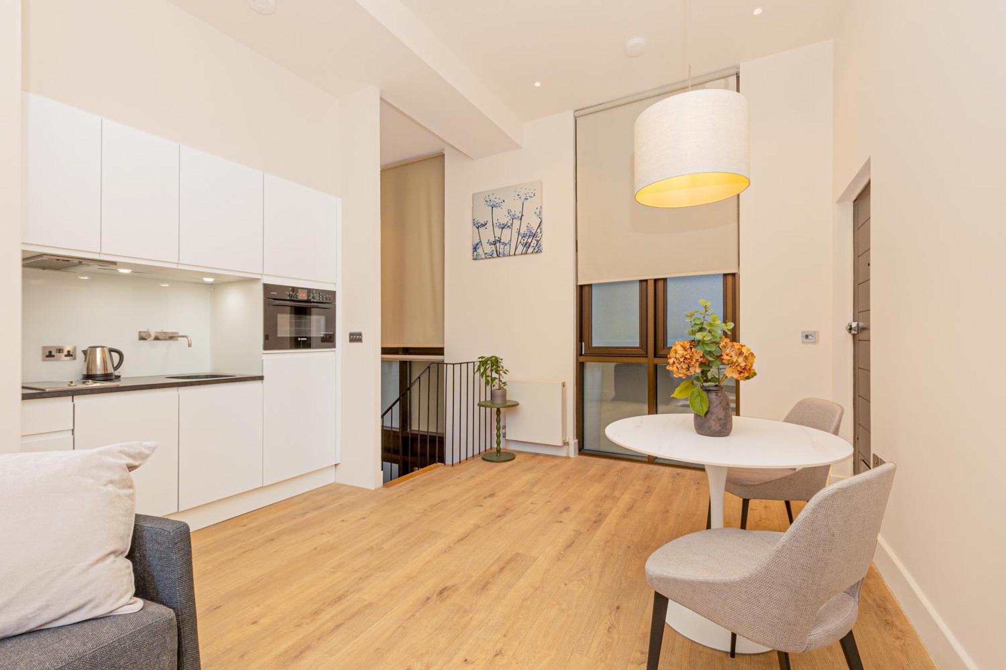 Modern Serviced 3 Minutes From Blackfriars Station *
