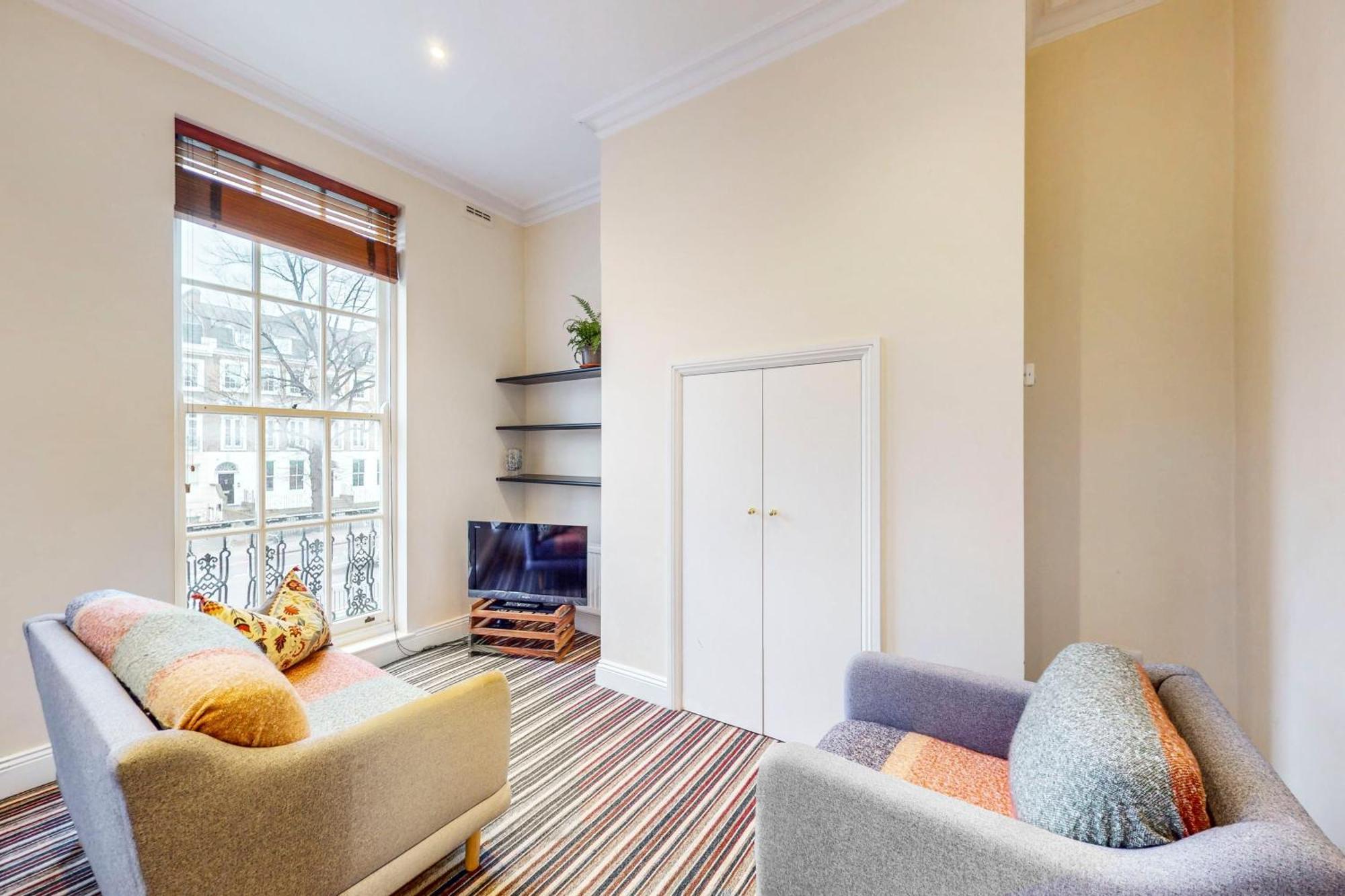 Charming Victorian 1-bed Flat-3 Mins To Bus Stop Apartment London