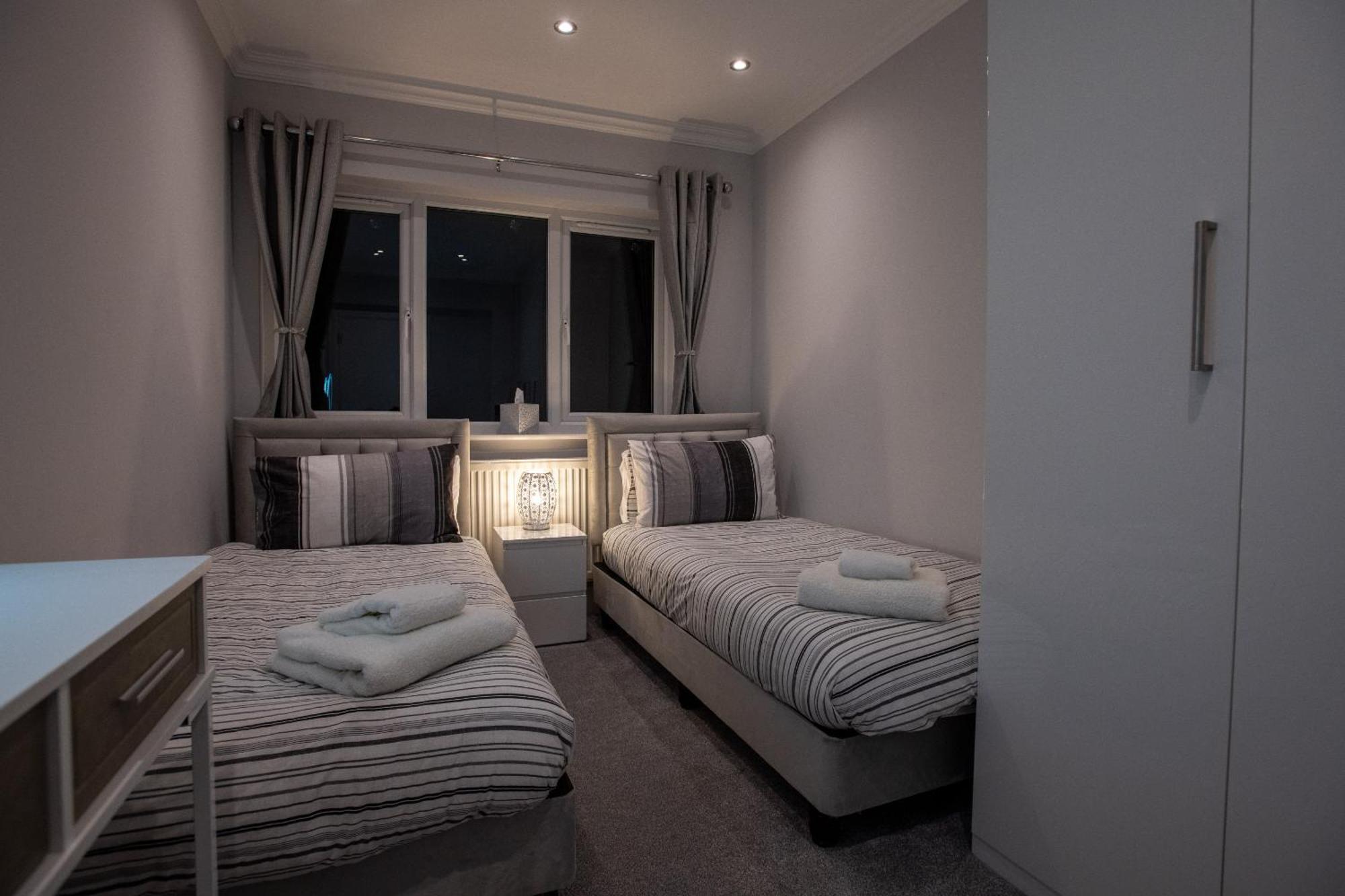 Apartment Luxury Ground Floor 2 Bedroom London